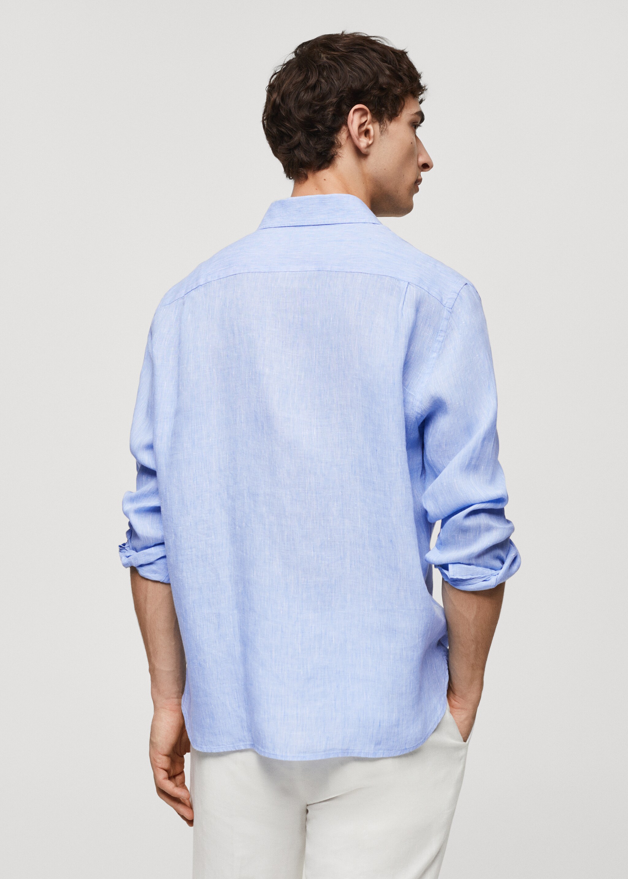 Camisa classic fit 100% lino - Reverso del artículo