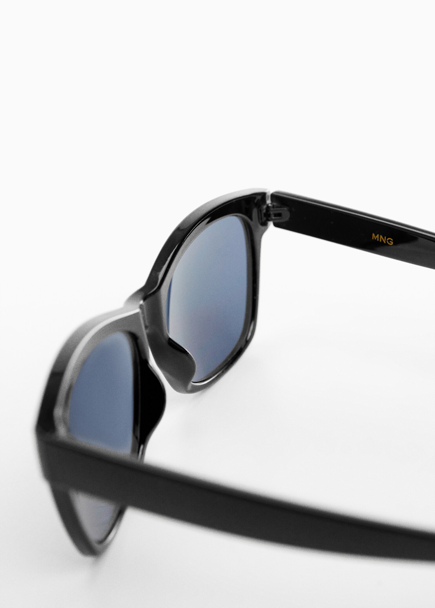 Resin frame sunglasses - Детальніше про товар 1