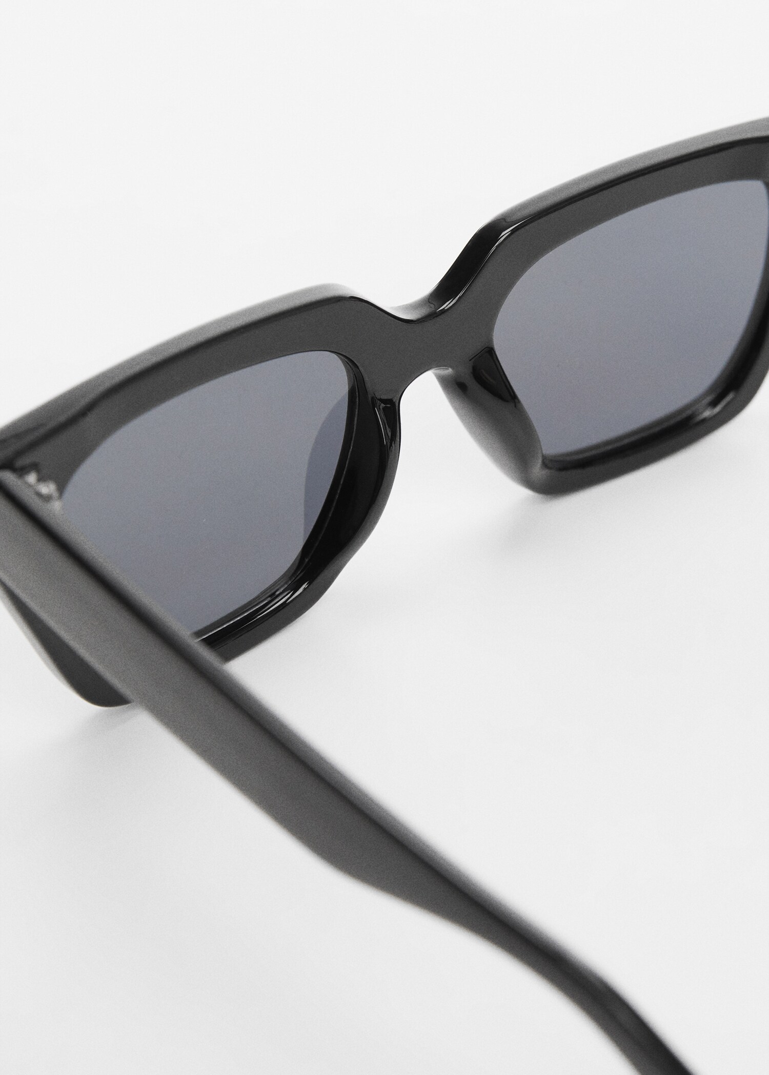 Sonnenbrille mit viereckiger Brillenfassung - Detail des Artikels 1
