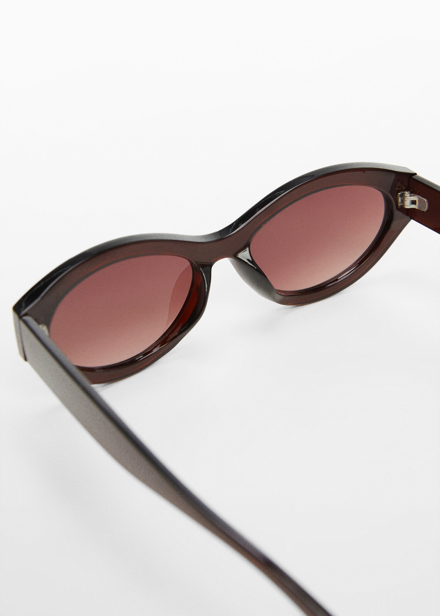 Retro style sunglasses - Details of the article 1