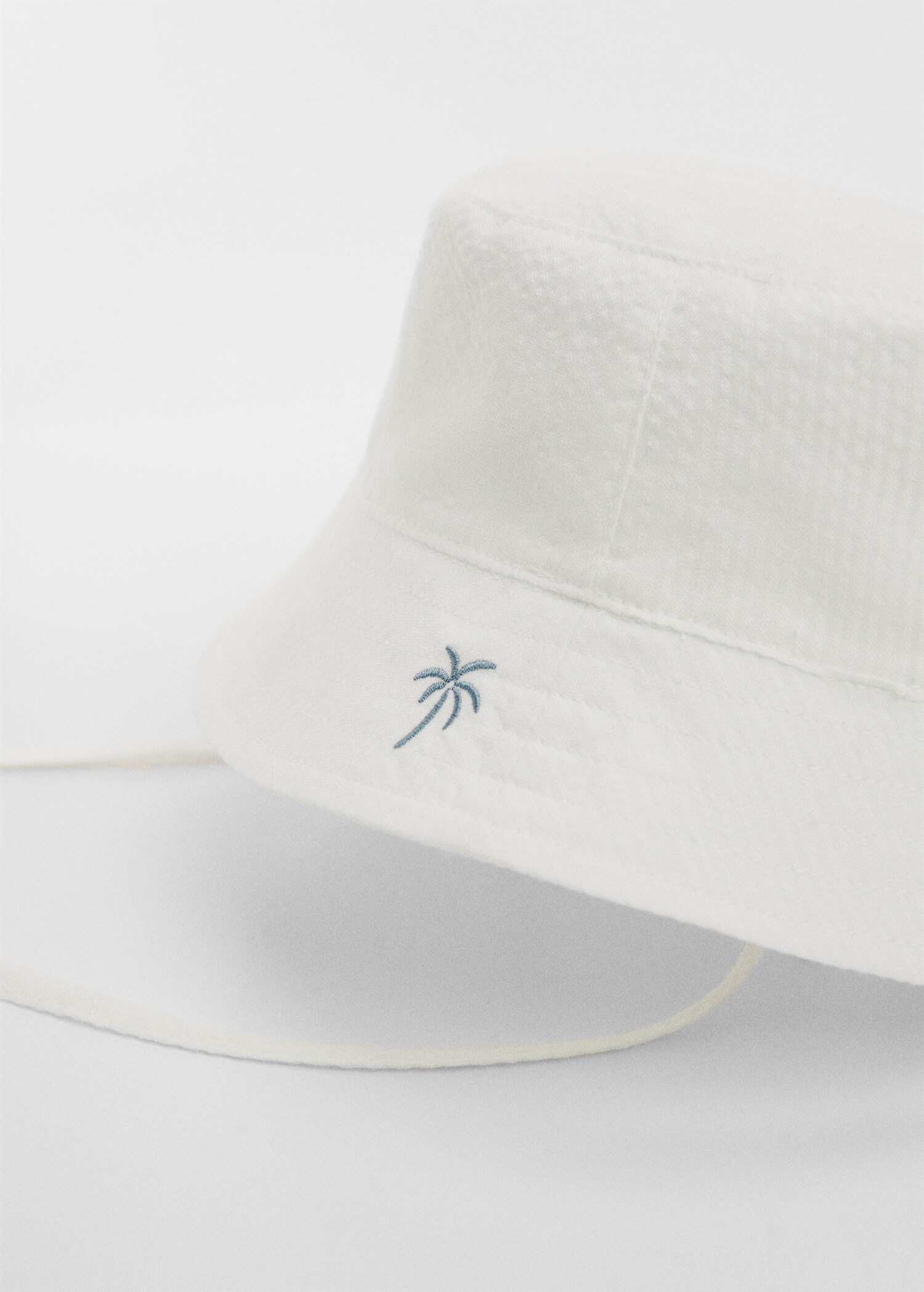 Embroidered bucket hat - Medium plane