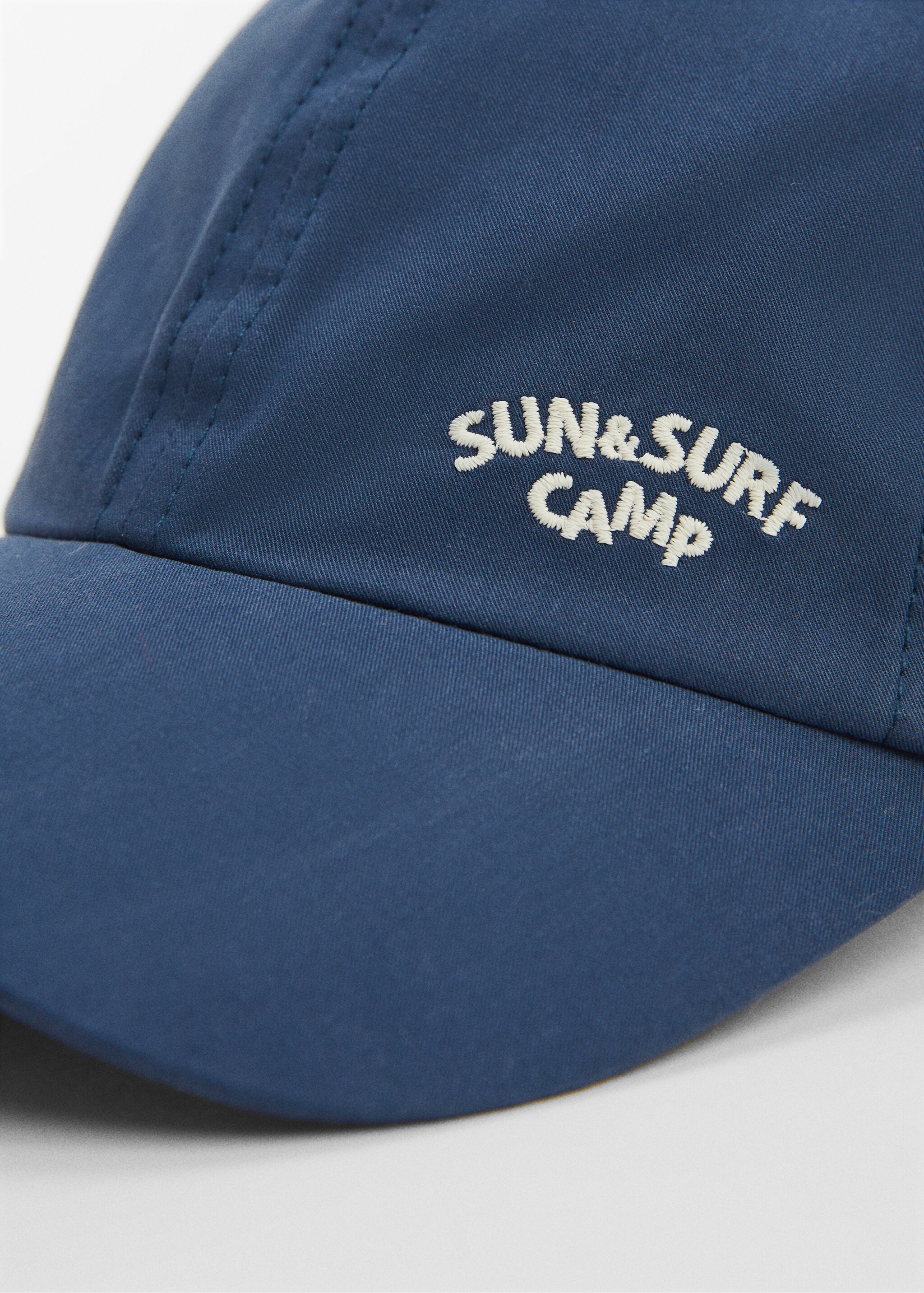 Embroidered message cap - Details of the article 1