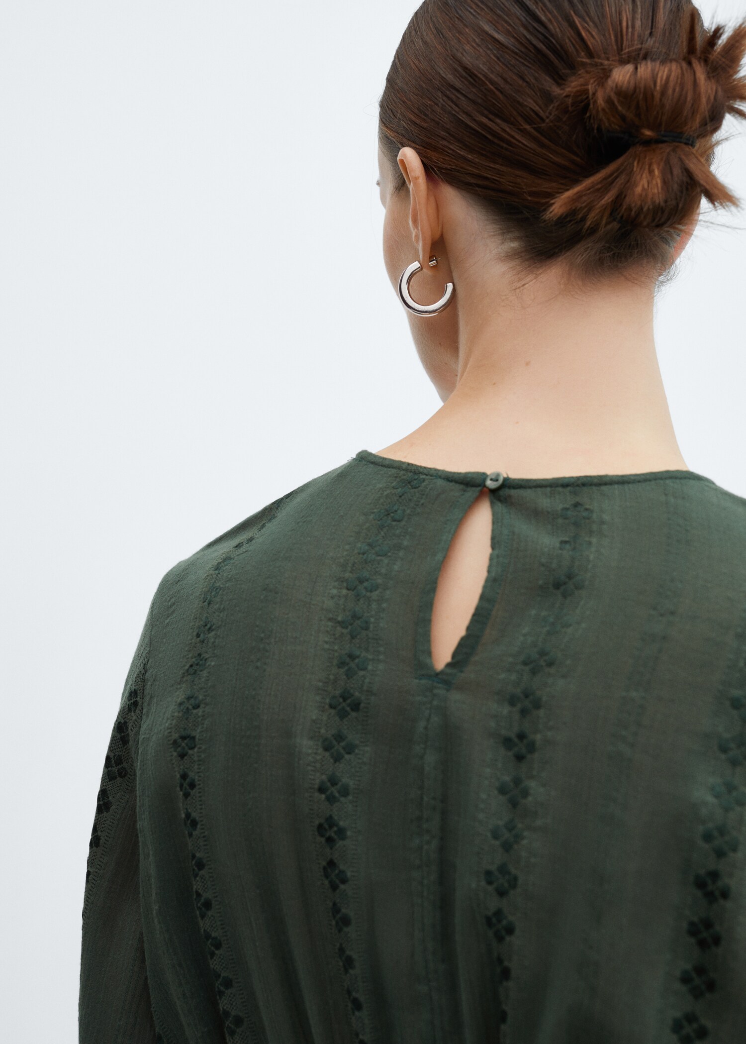 Robe brodée manches bouffantes - Détail de l'article 6