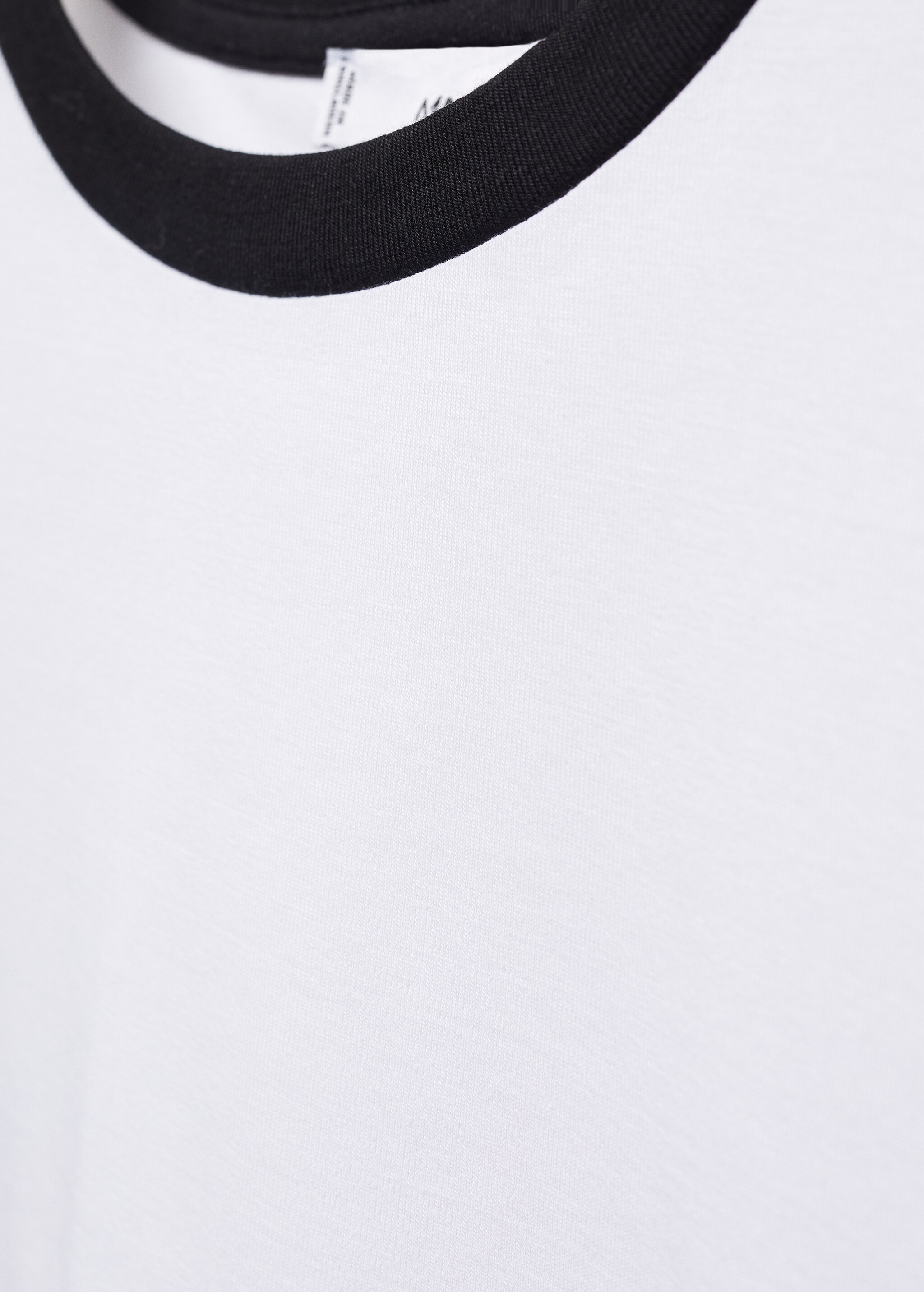 Хлопковая футболка с контрастной горловиной - Деталь изделия 8