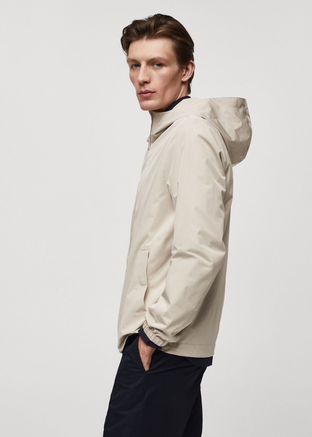 Hooded zip-up jacket