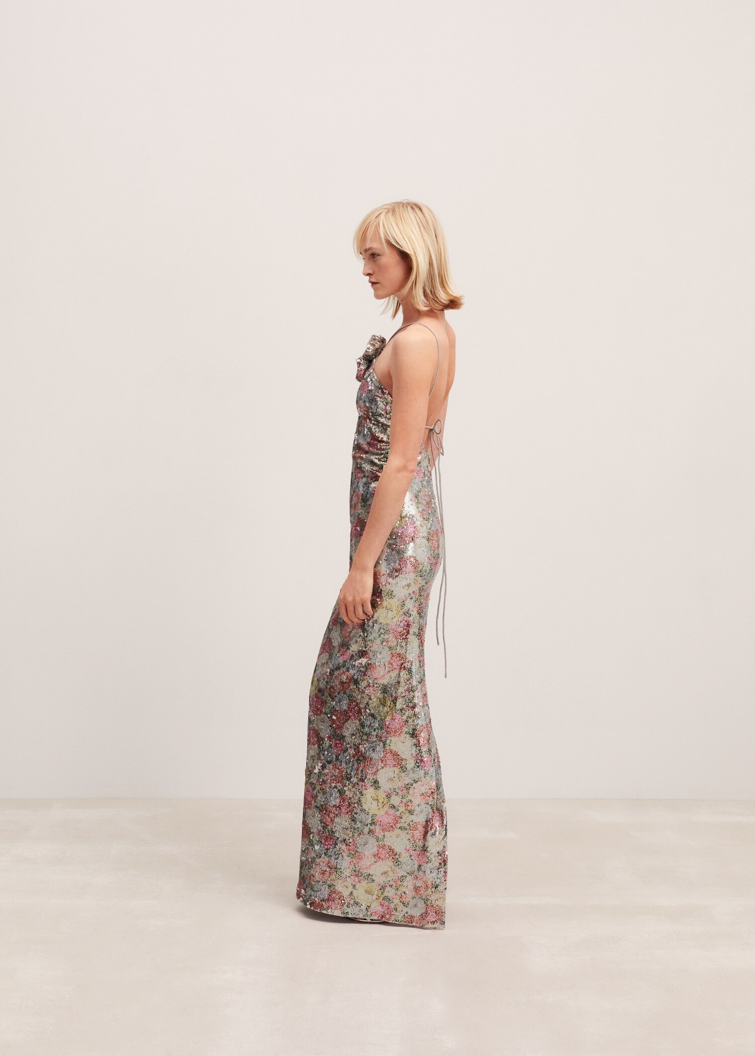 Sequinned halter-neck floral dress - Details of the article 2