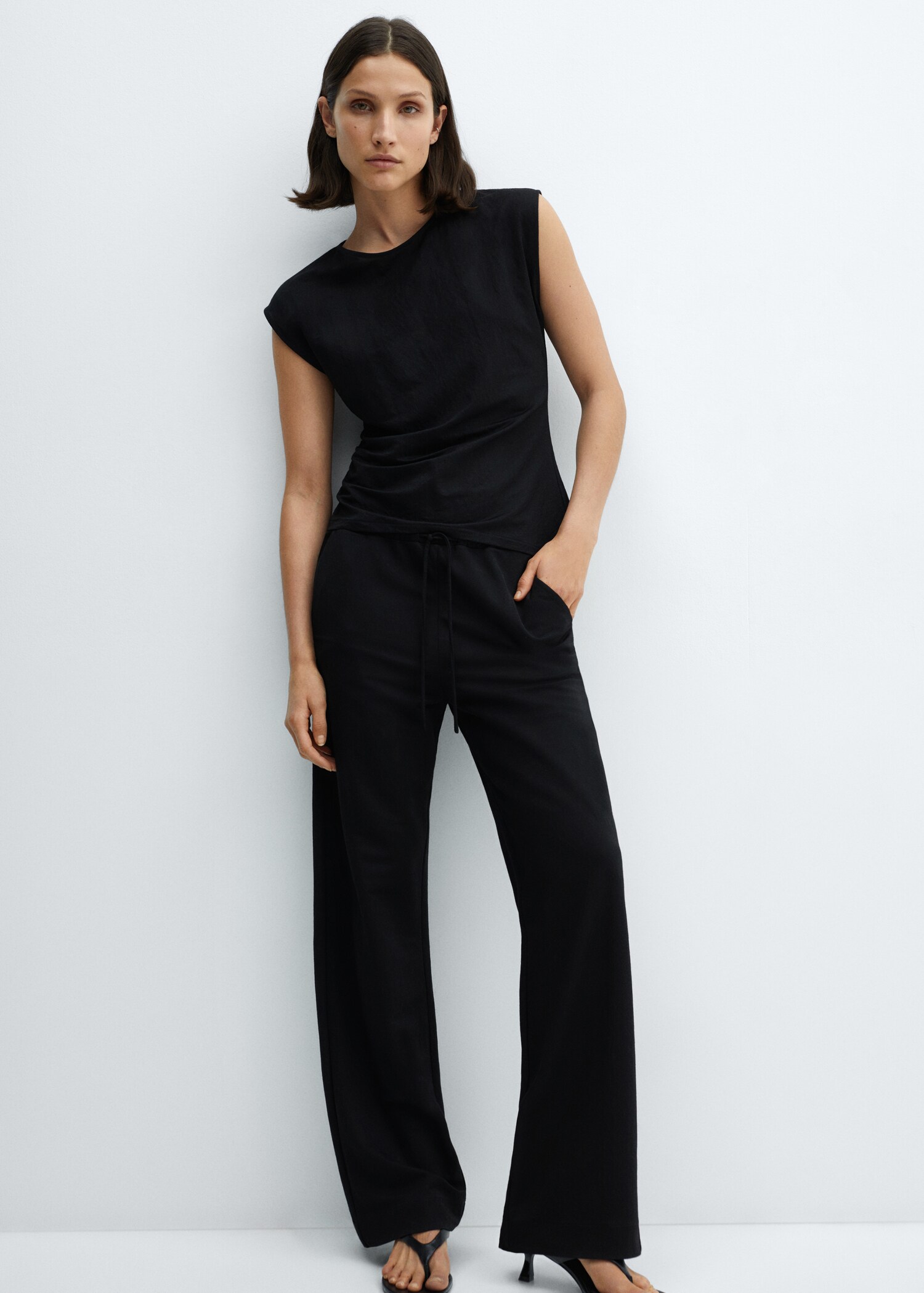 Wideleg trousers with elastic waist - Details of the article 2