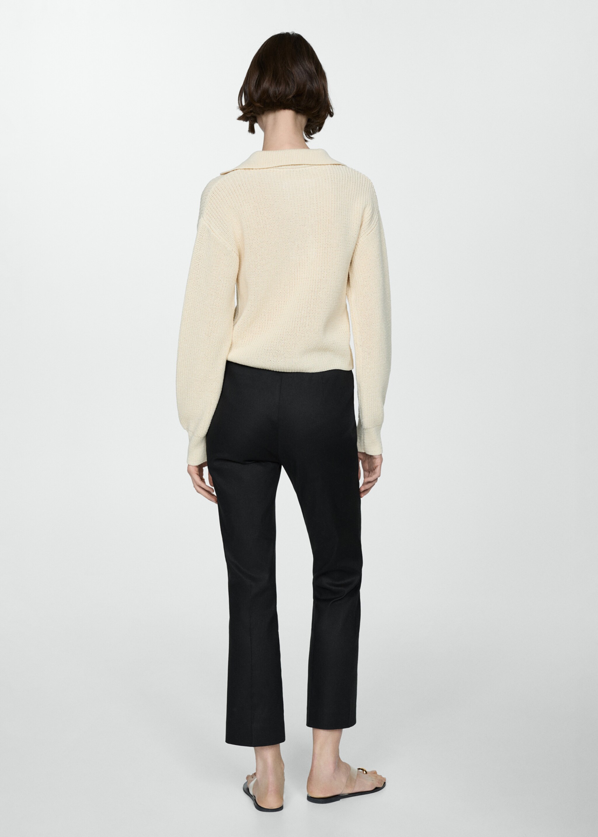 Linen flared trousers - Reverse of the article, Black. Ref: 67037125-00.