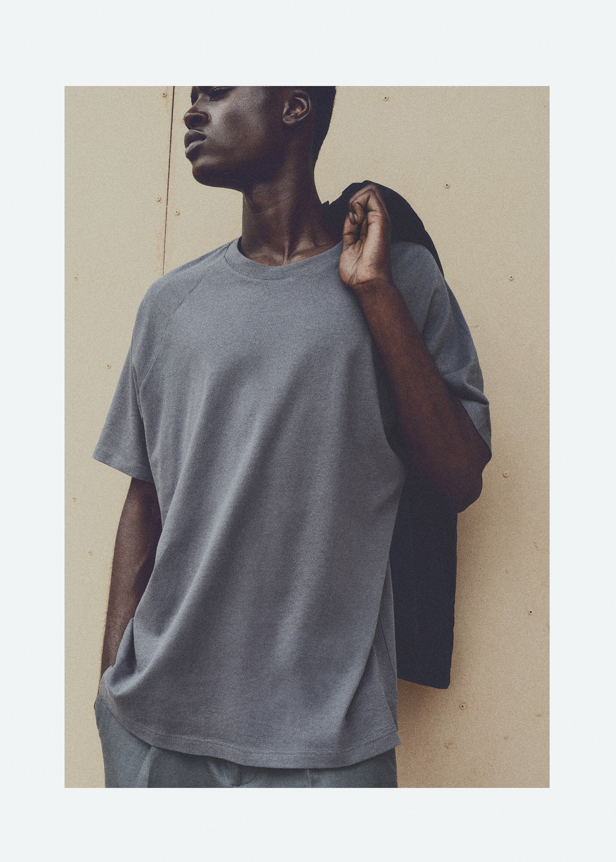 Relaxed fit cotton t-shirt - Details of the article 5