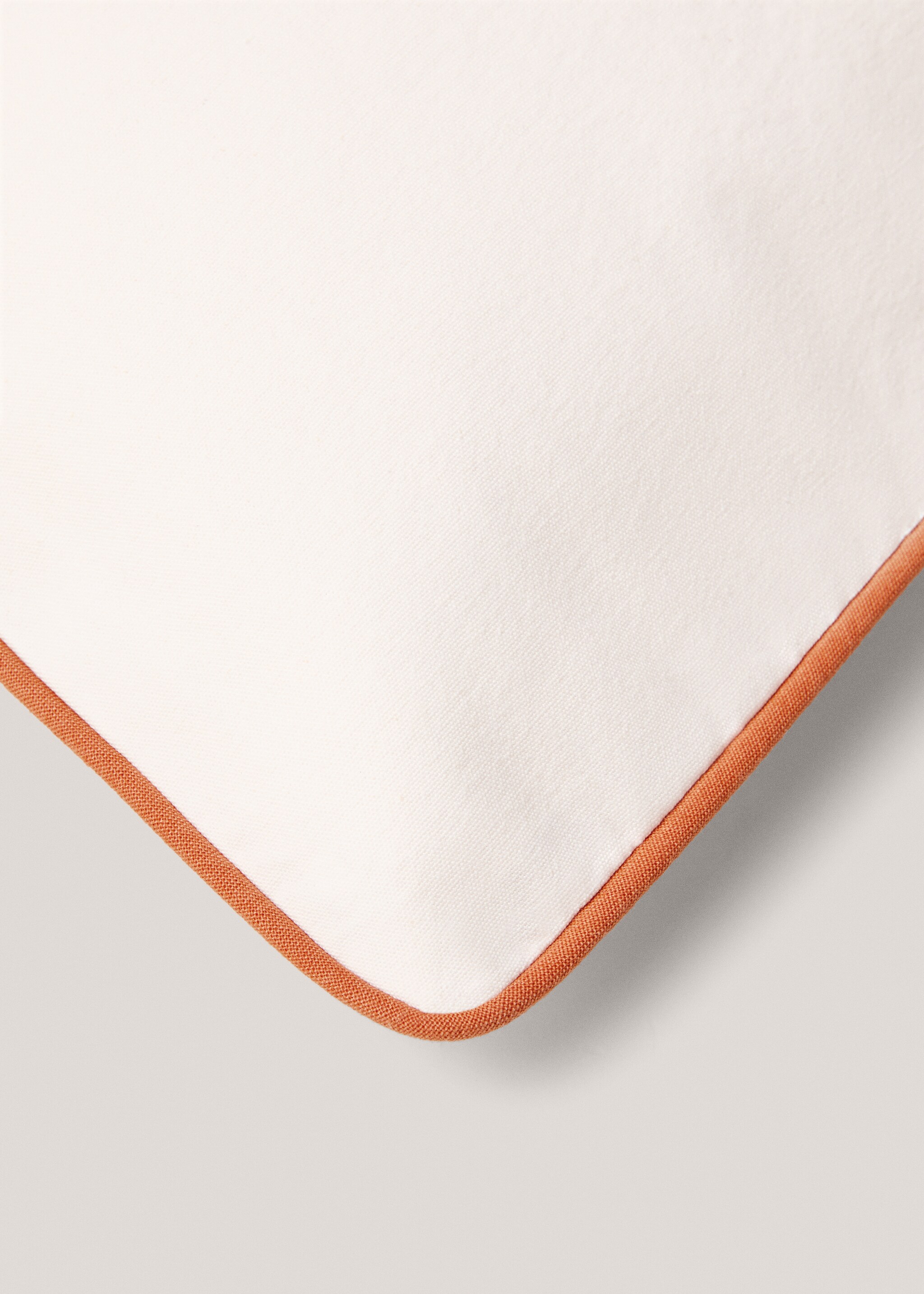 Water-repellent piped cushion cover 50x50cm - Details of the article 2