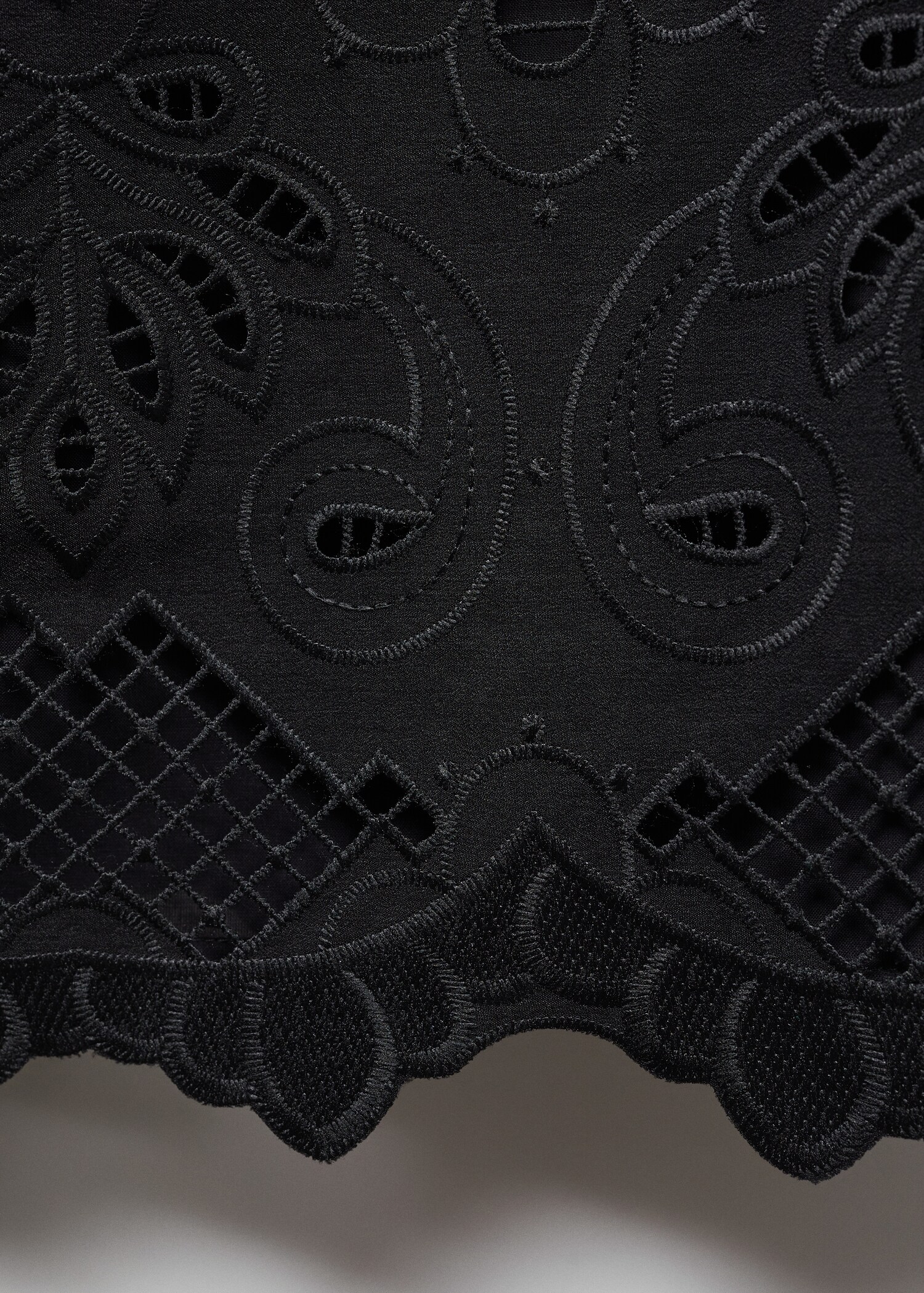 Vestido corto bordado - Detalle del artículo 8