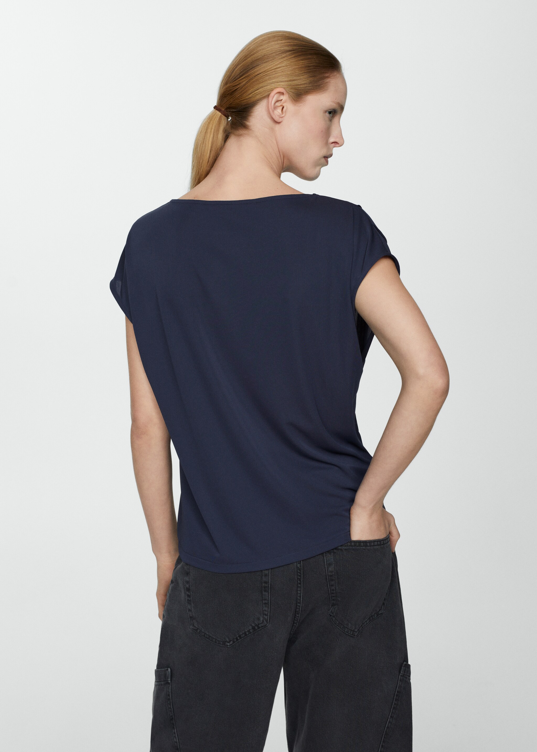 Oversized short-sleeved t-shirt - Reverse of the article