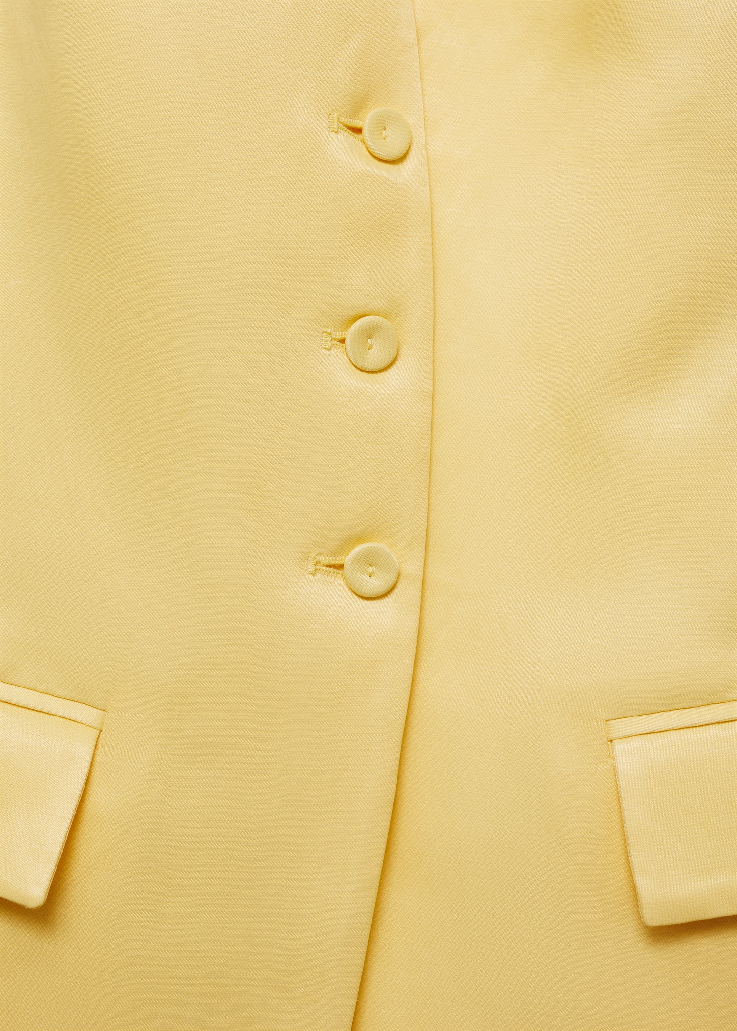 Halter-neck gilet with buttons - Details of the article 8