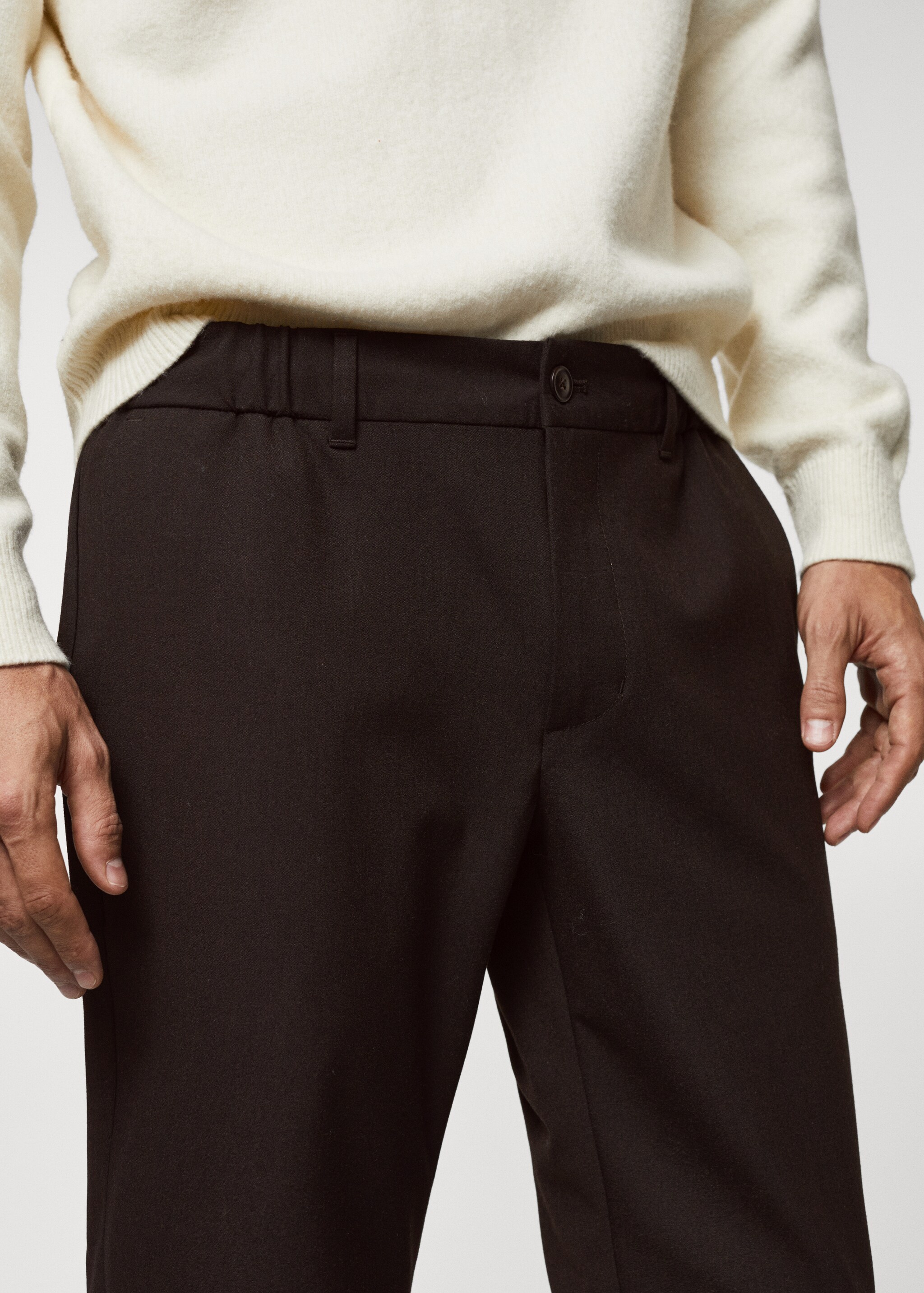 Slim-fit jogger trousers with drawstring - Details of the article 1