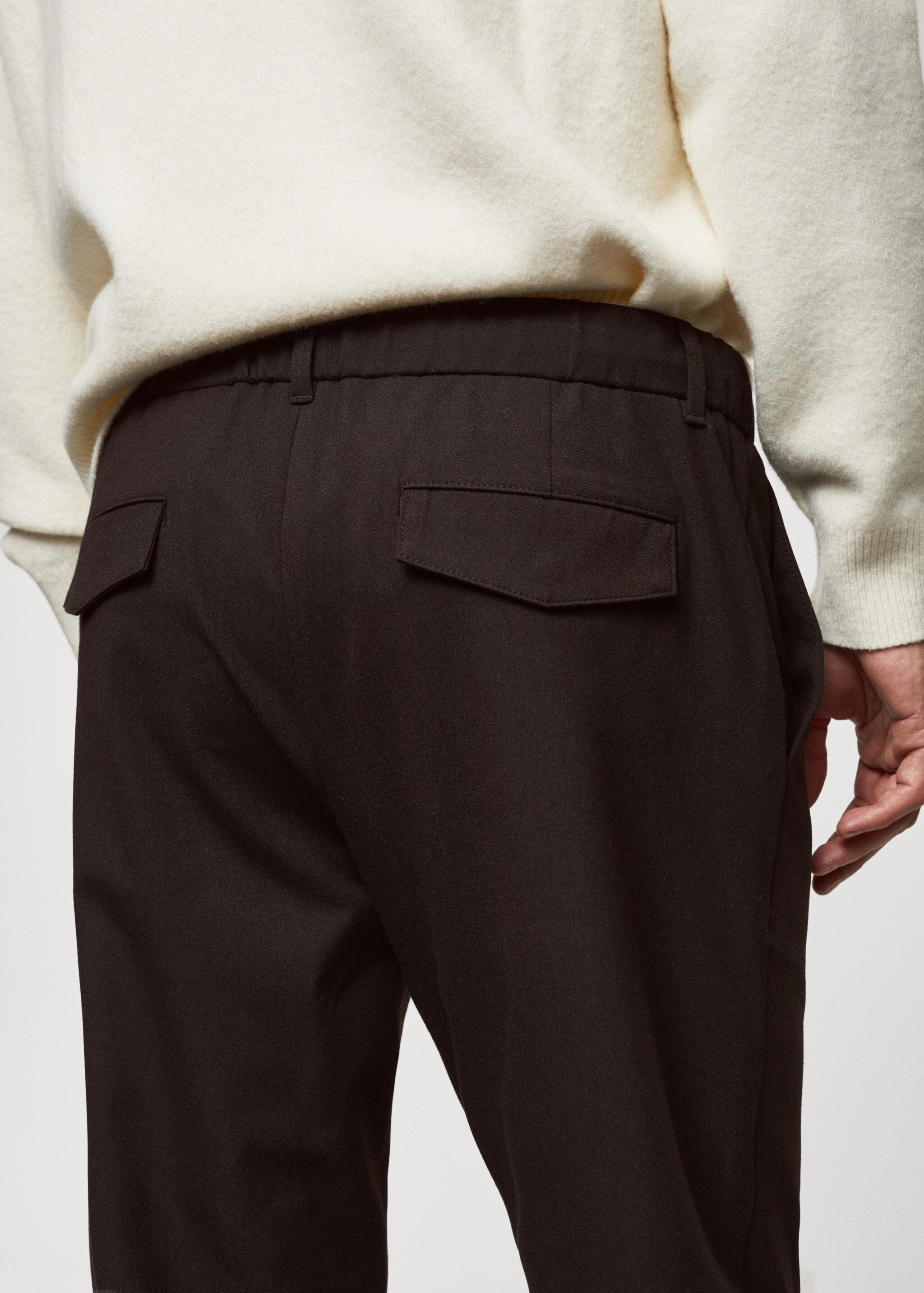 Slim-fit jogger trousers with drawstring - Details of the article 2