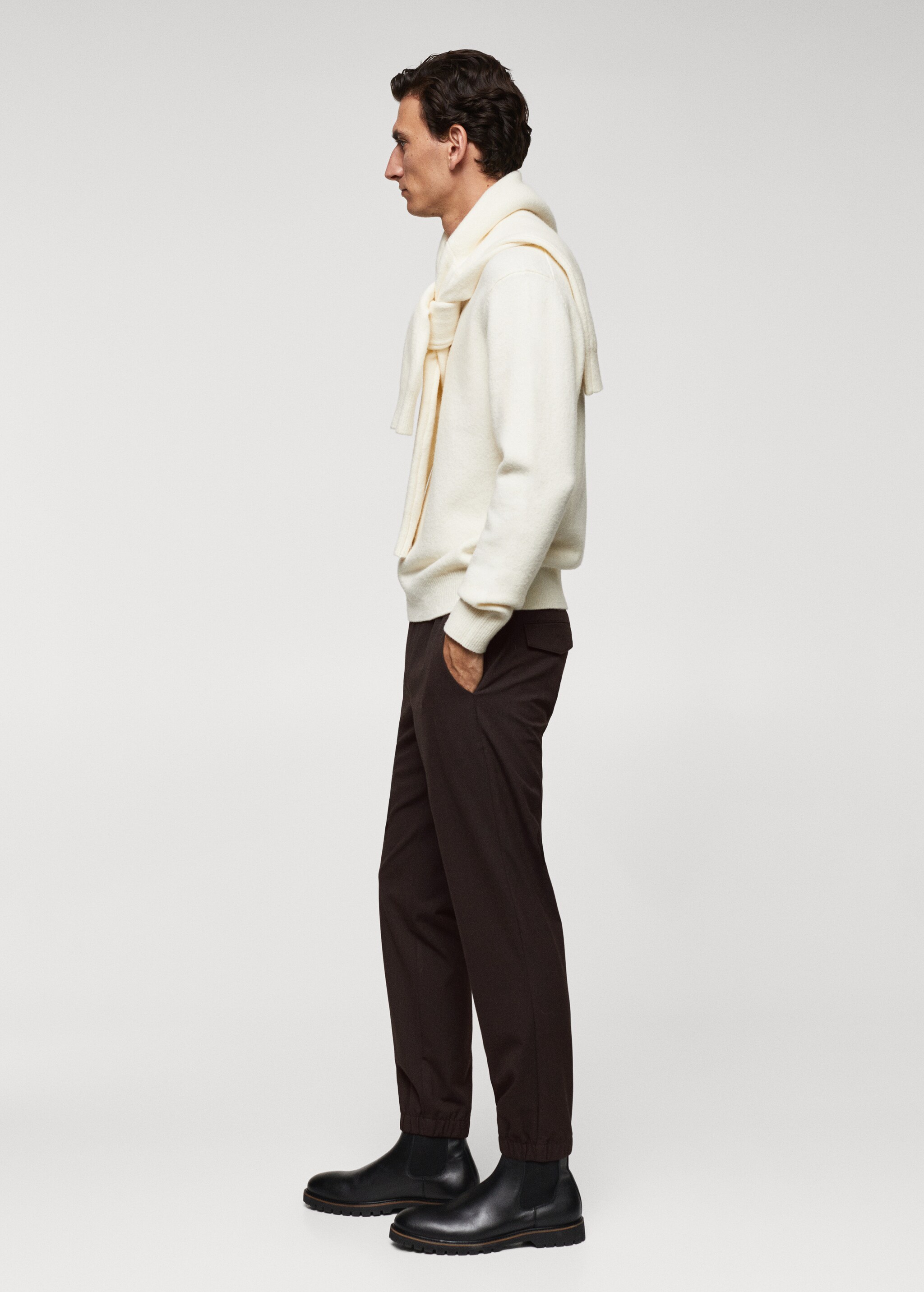Slim-fit jogger trousers with drawstring - Details of the article 4