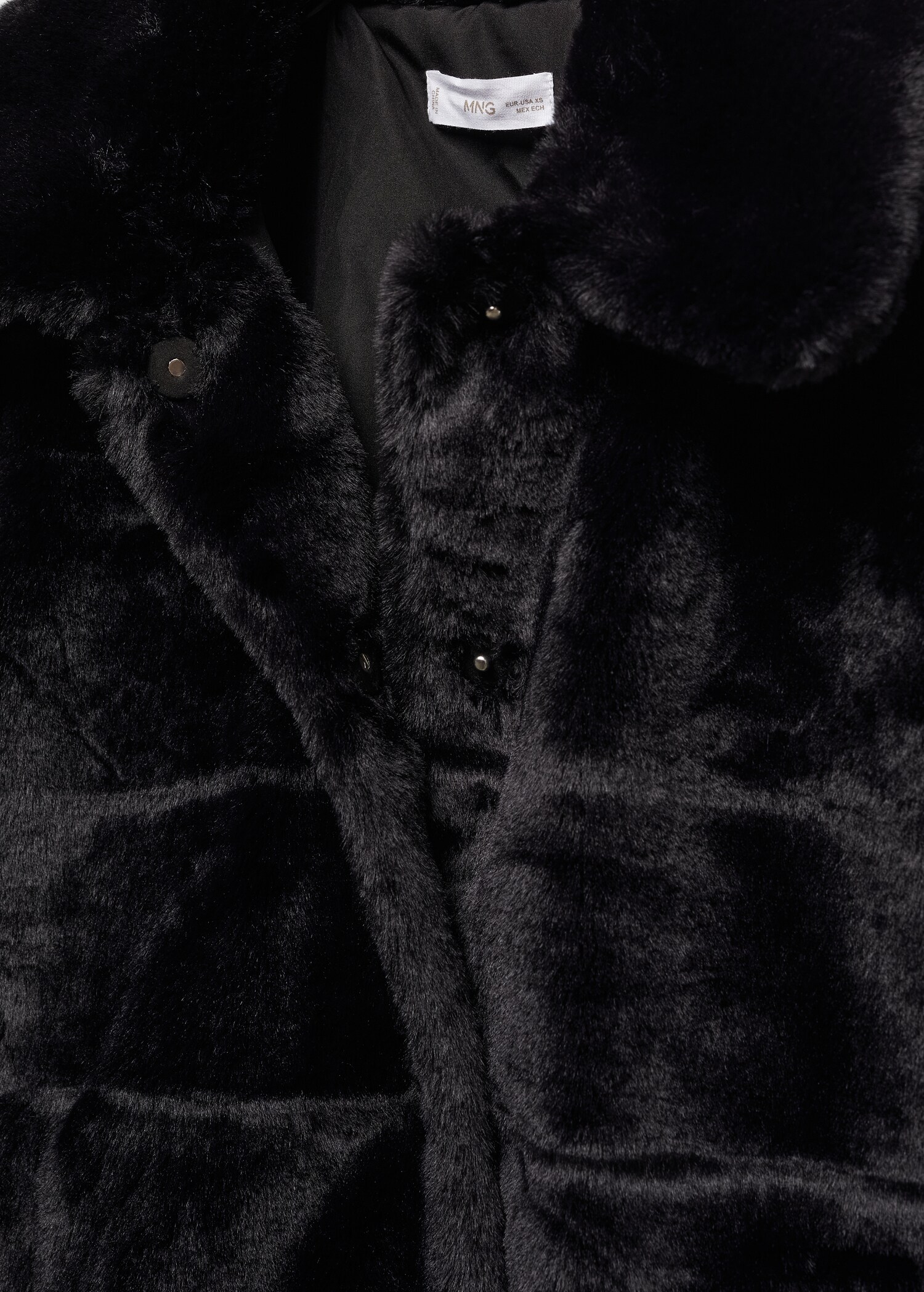 Manteau en imitation fourrure à revers - Détail de l'article 8