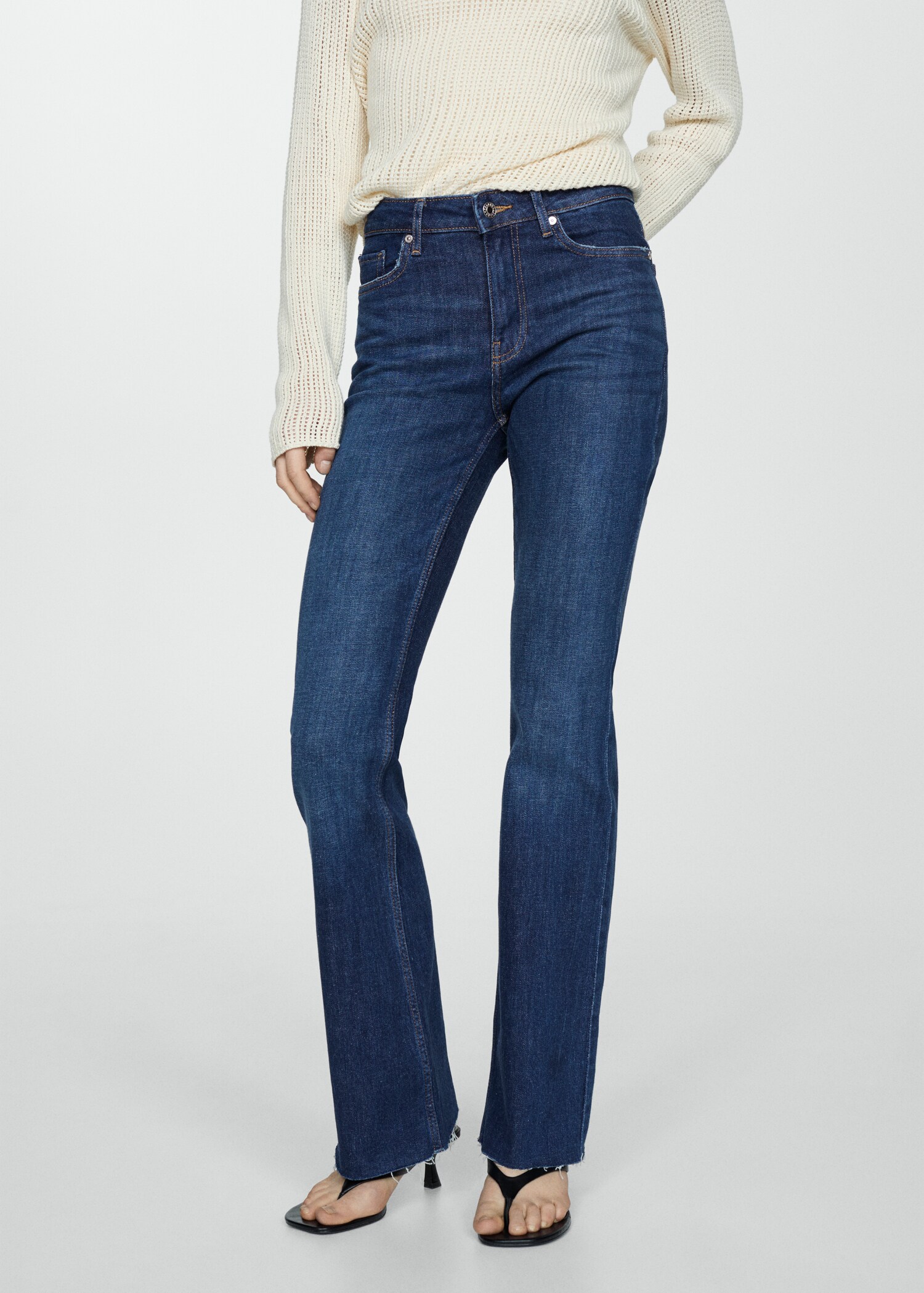 Medium-rise flared jeans  - Medium plane