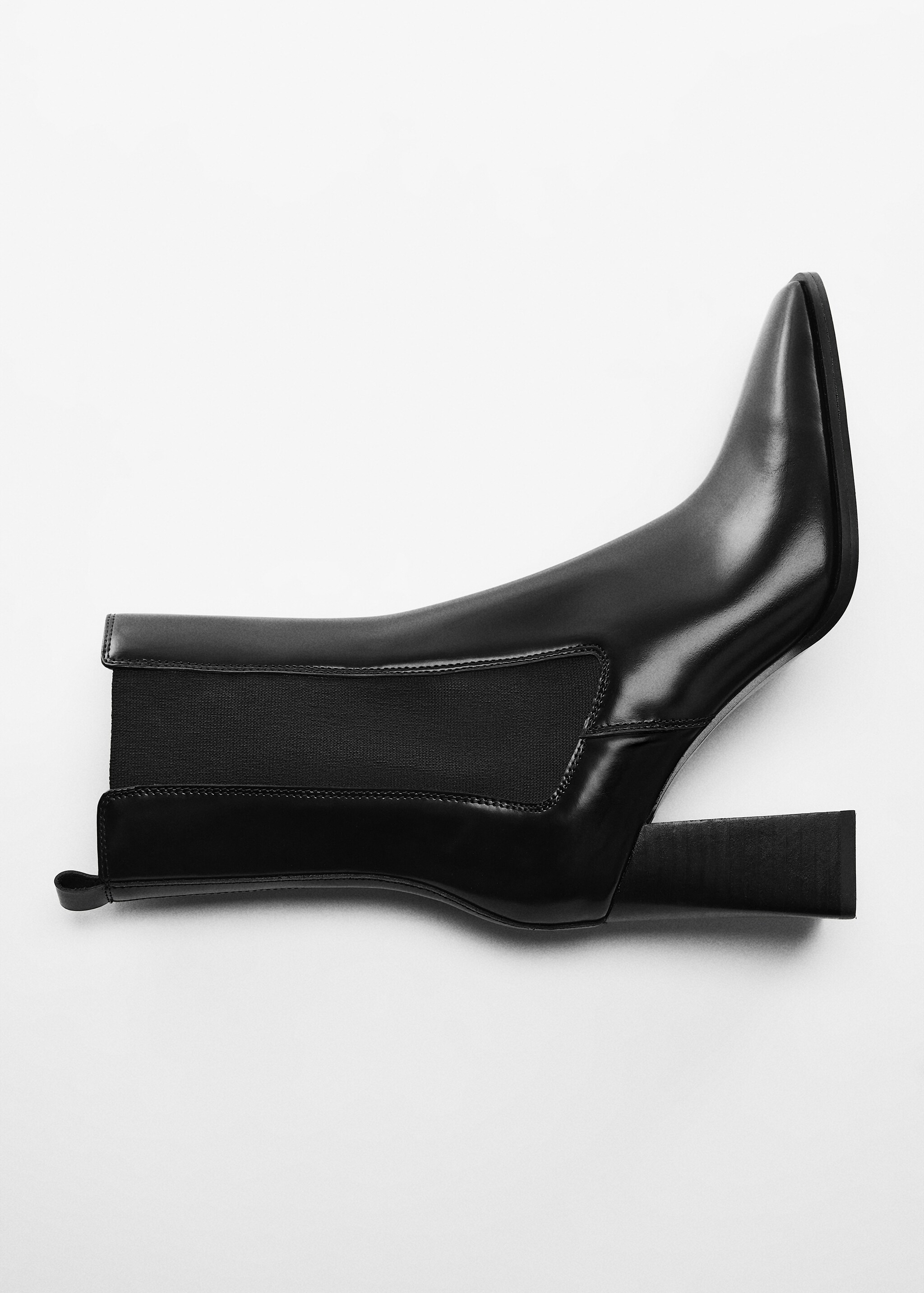 Leather Chelsea ankle boots - Details of the article 5