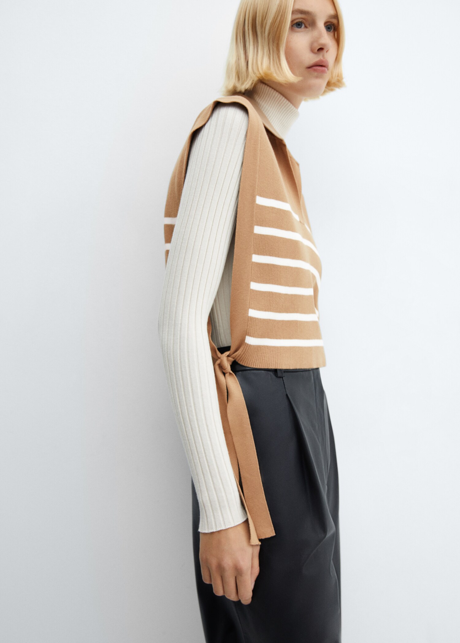 Gilet rayures détail nœuds - Détail de l'article 2