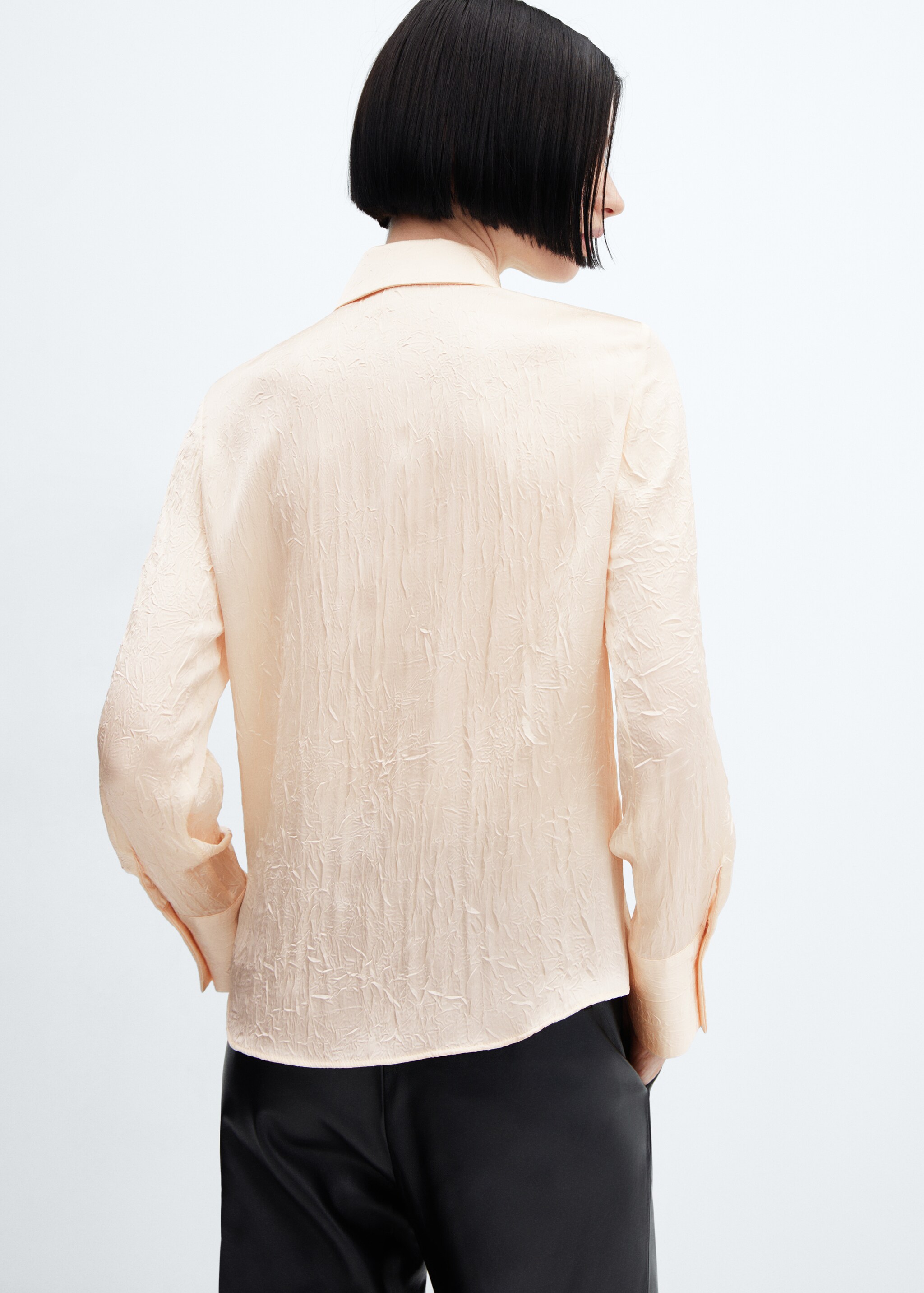 Satin textured shirt - Reverse of the article
