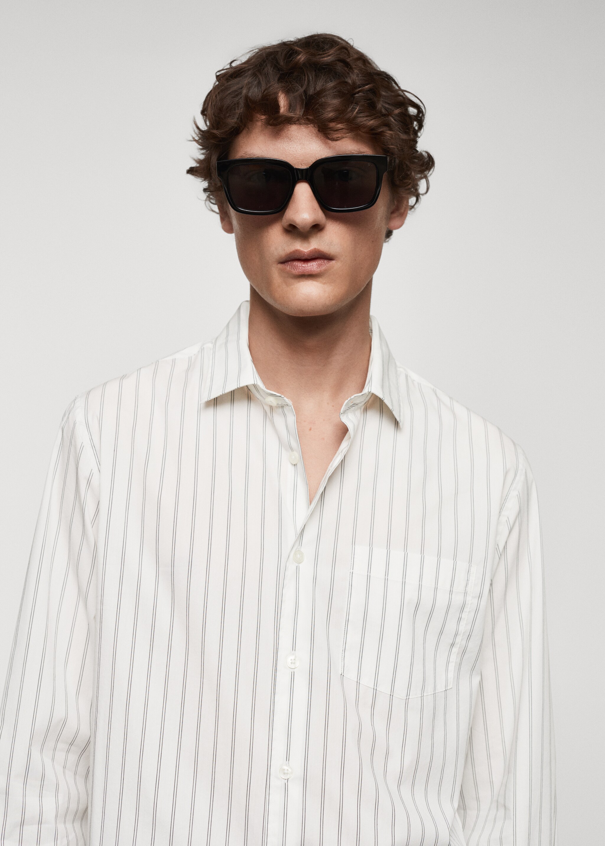 Classic-fit striped poplin shirt - Details of the article 1
