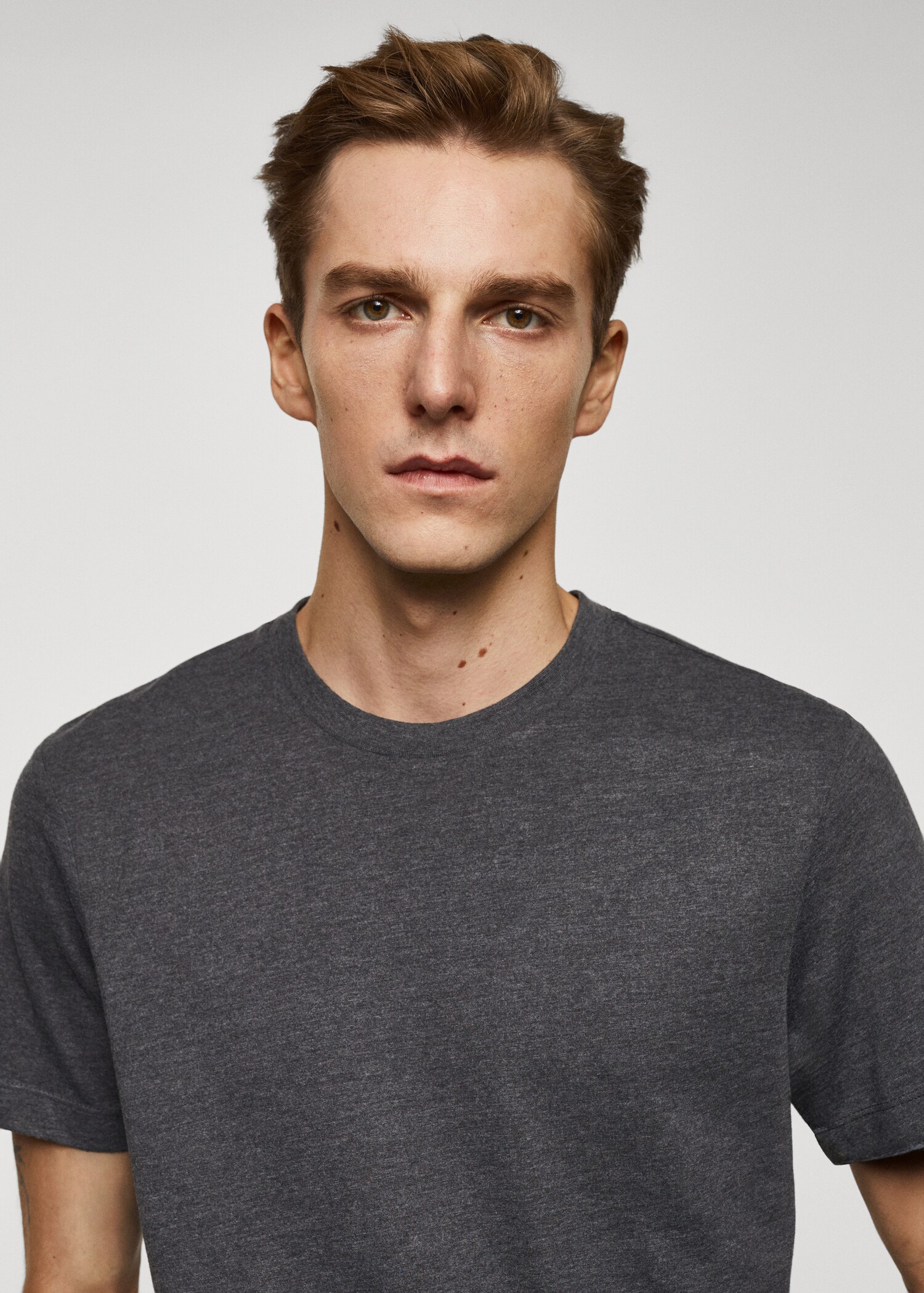T-shirt basique en coton - Détail de l'article 1