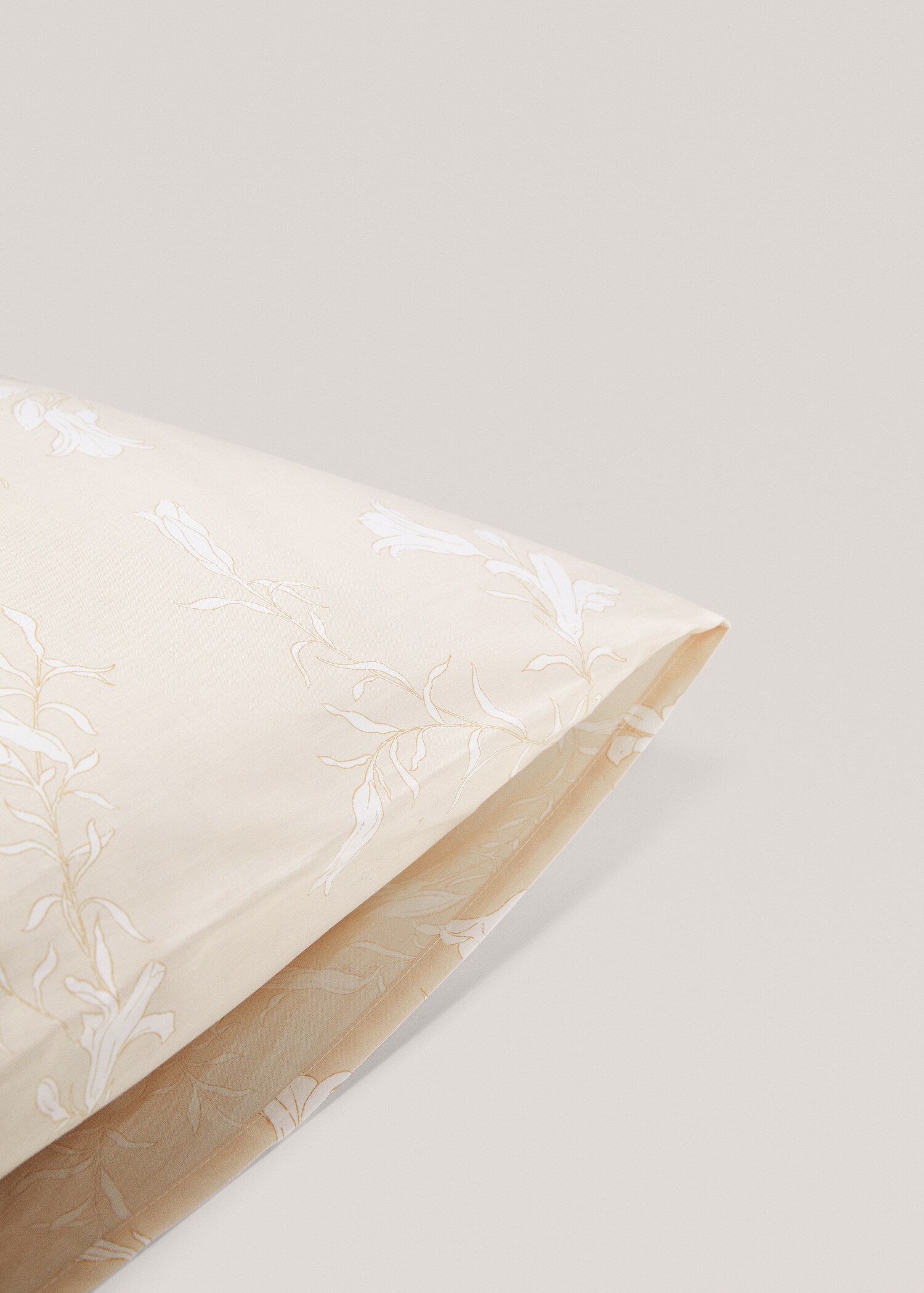 Floral-print cotton pillowcase 50x75cm - Details of the article 3