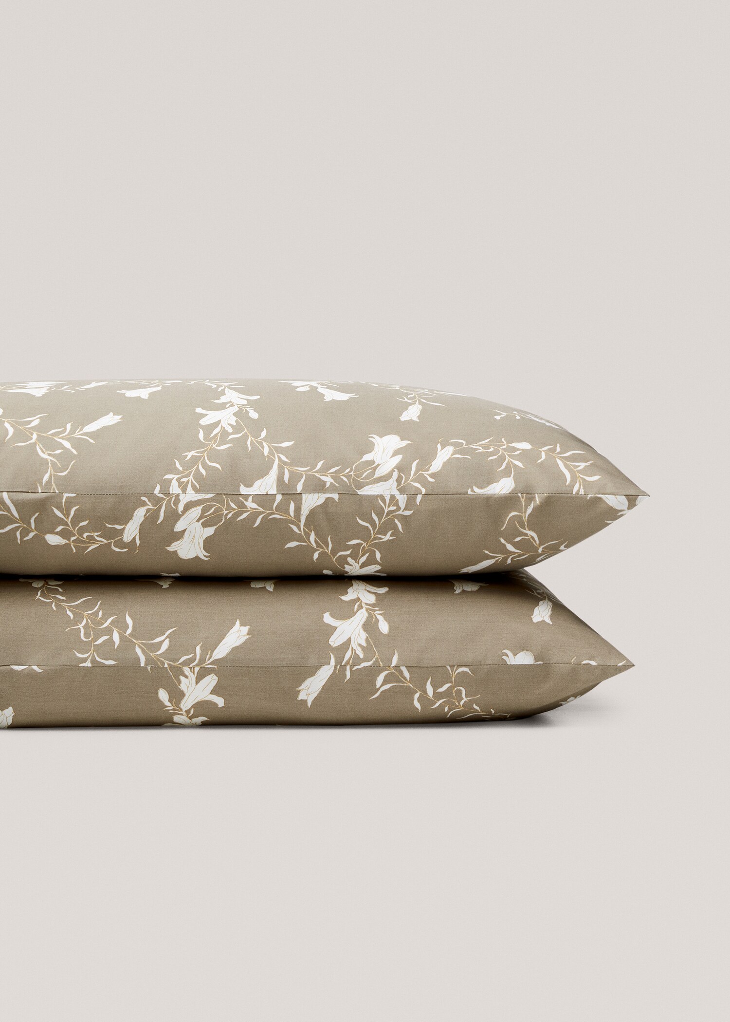 Contrast flower pillowcase 50x75cm - Details of the article 1