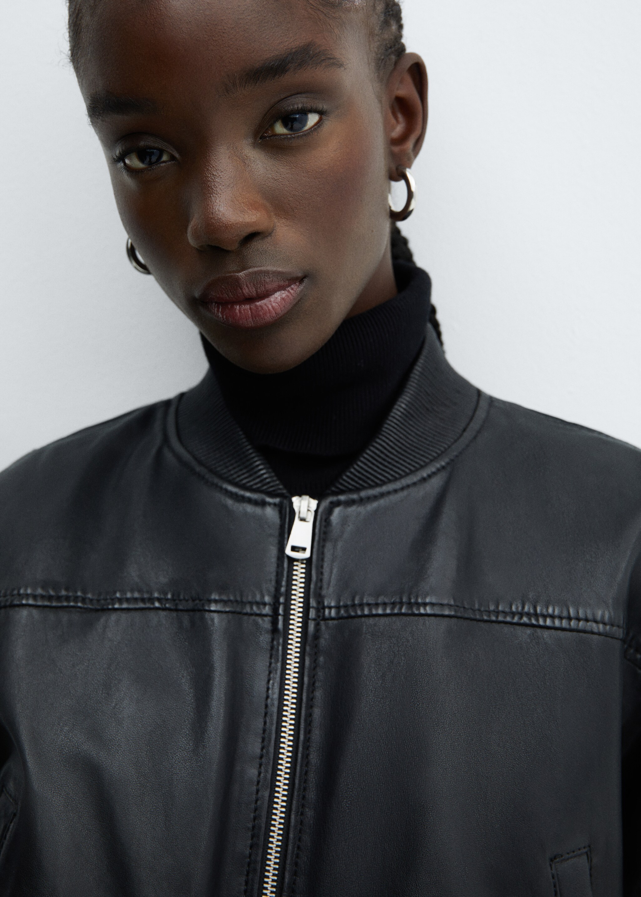 Leather bomber jacket - Details of the article 1