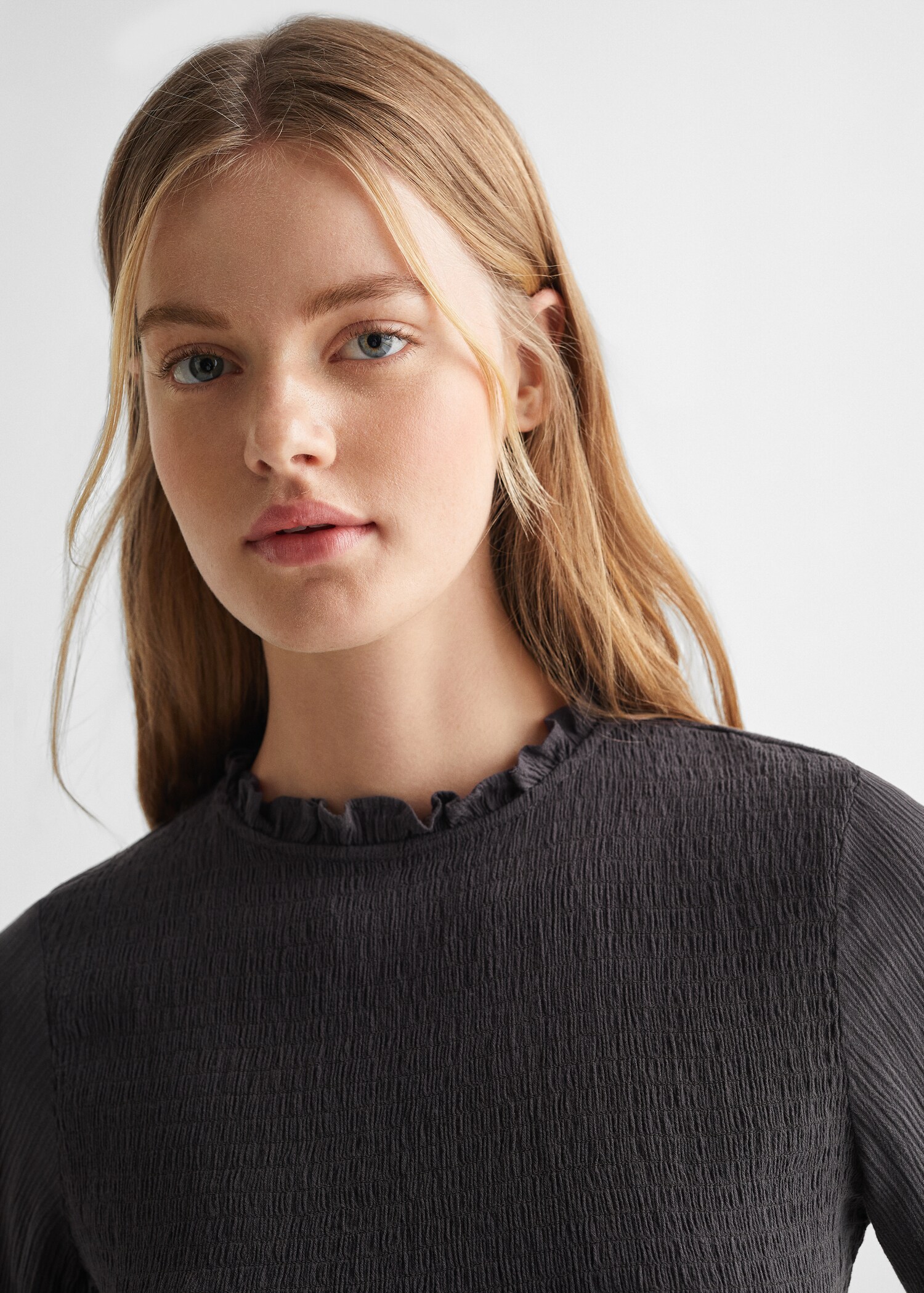 Ruched flowing blouse - Details of the article 1