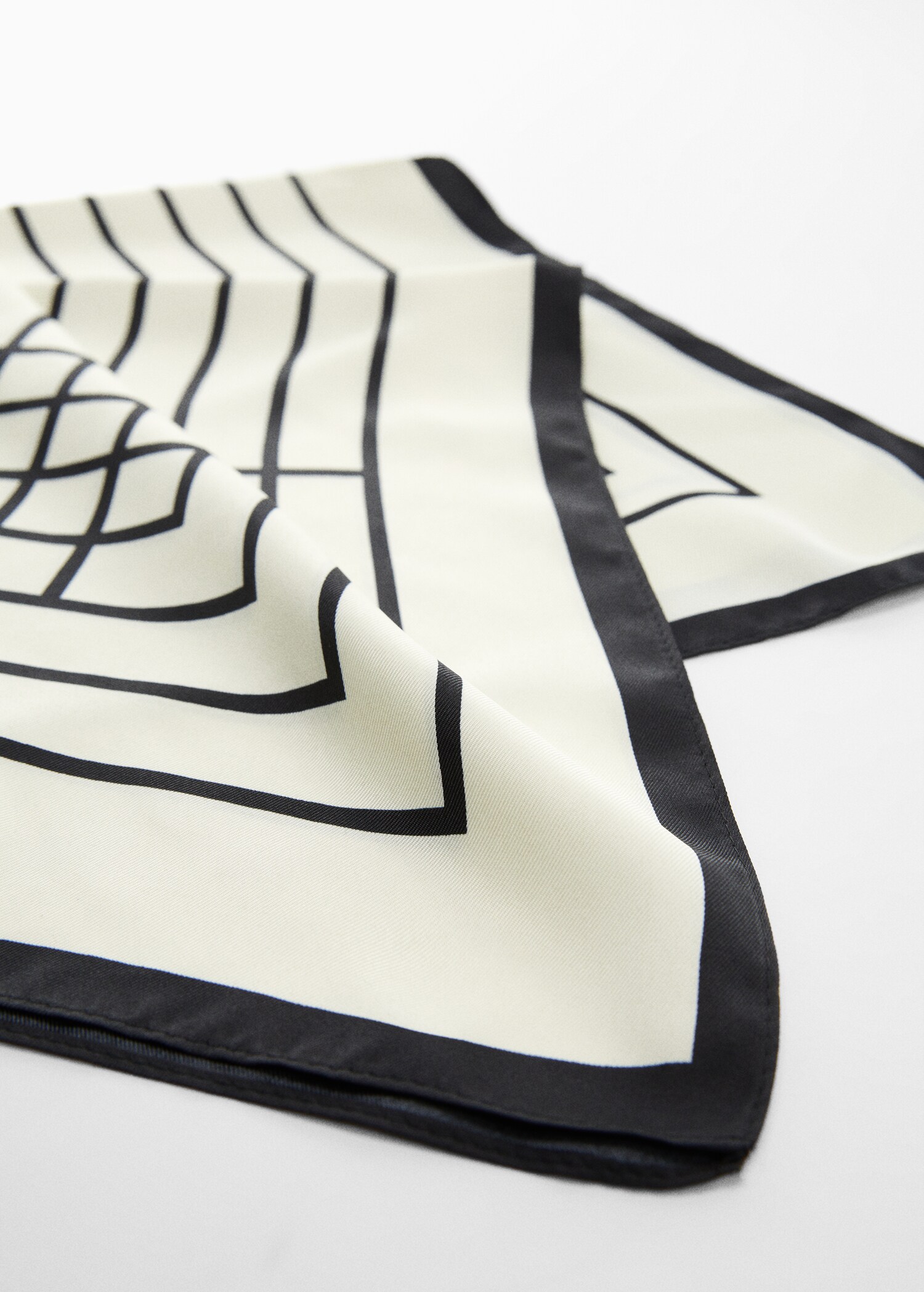 Foulard imprimé géométrique - Détail de l'article 1
