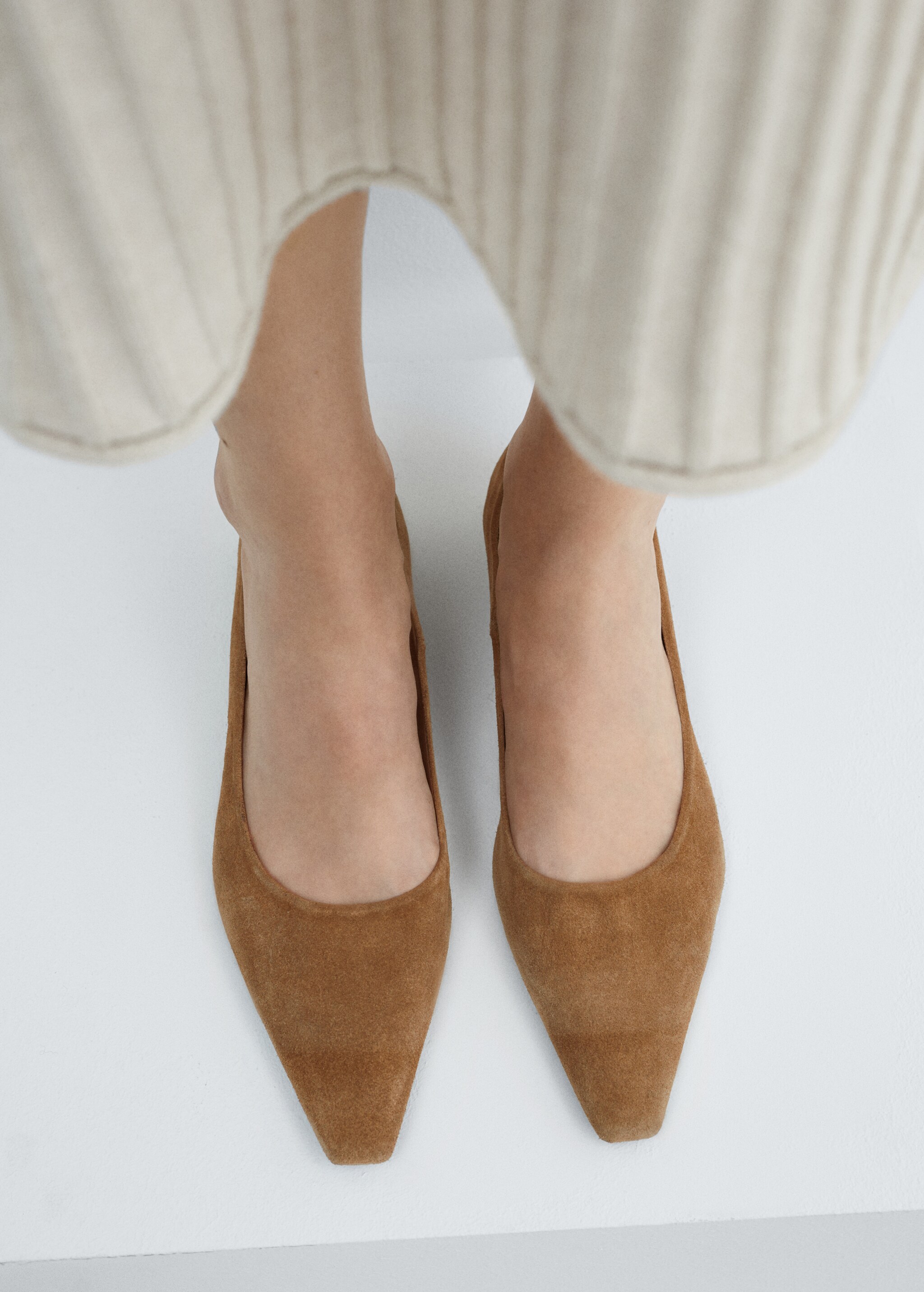 Pointed toe leather shoes - Details of the article 9