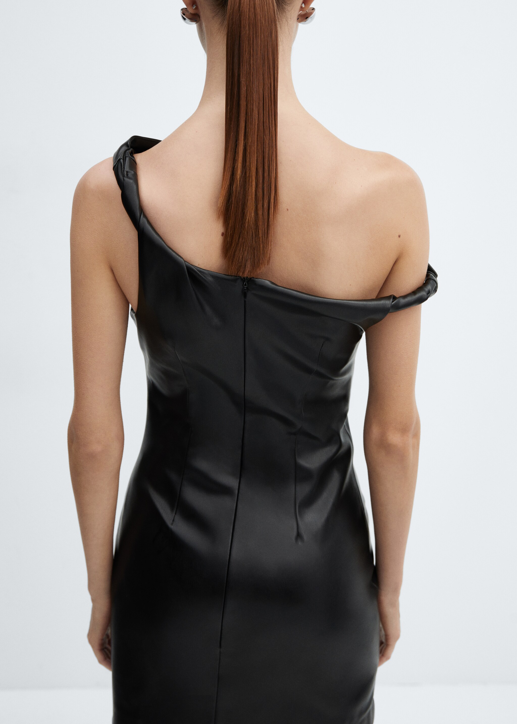 Short leather-effect dress - Details of the article 6