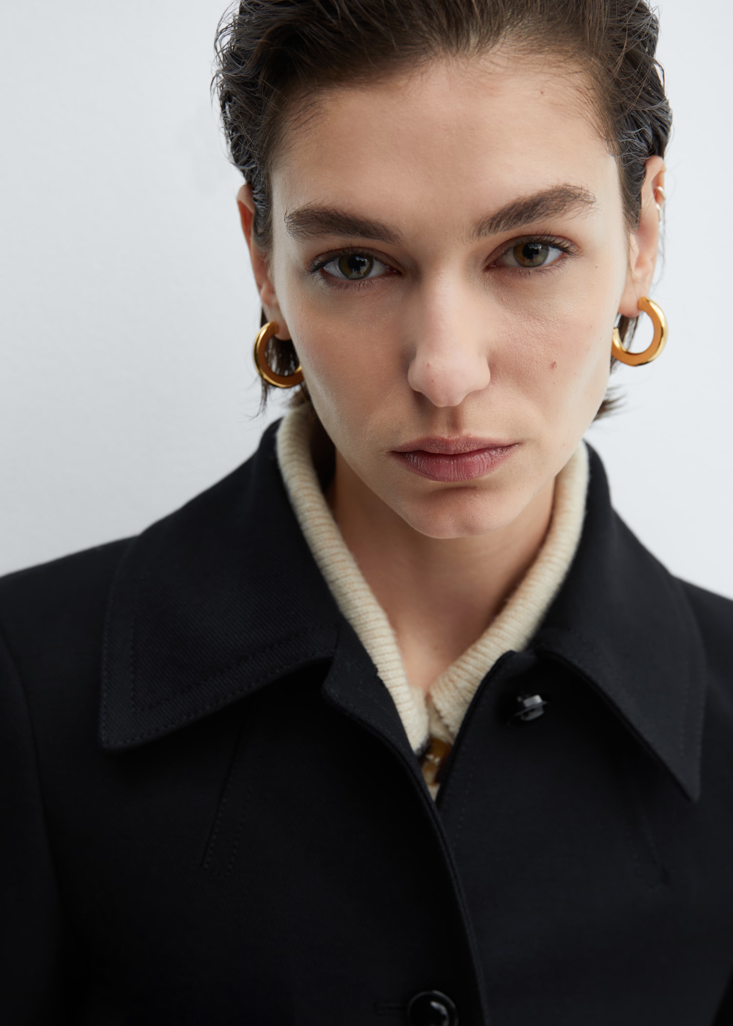 Shirt collar button coat - Details of the article 1