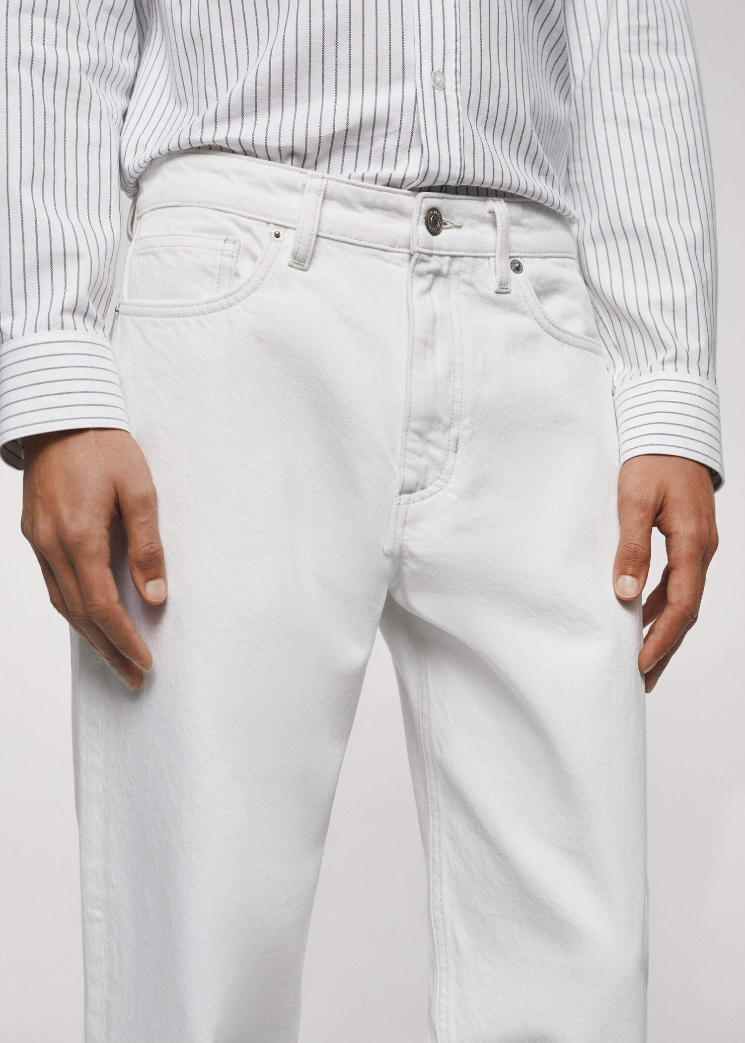 Jeans tapered fit  - Detalle del artículo 1