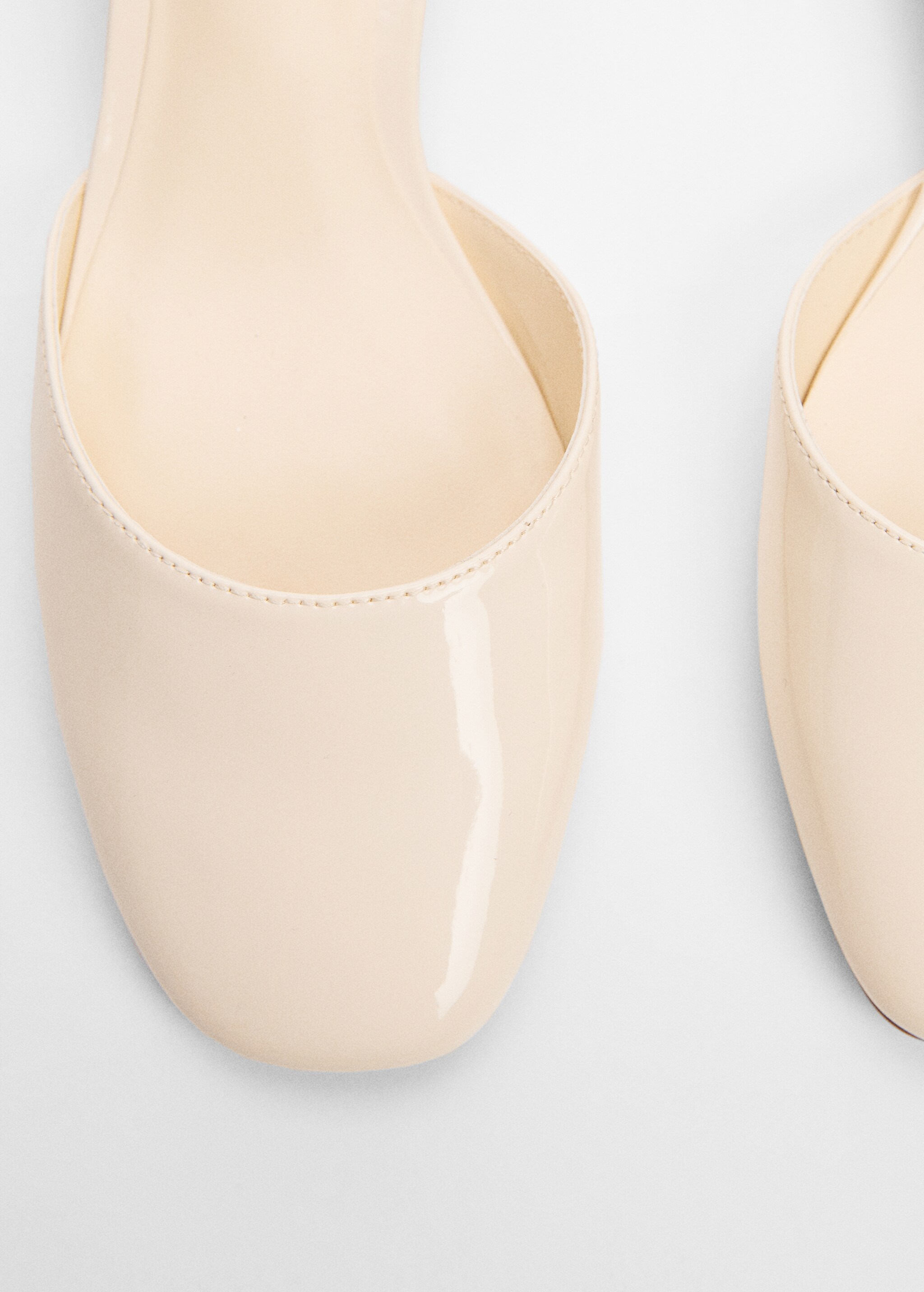 Patent leather-effect slingback shoes - Details of the article 2