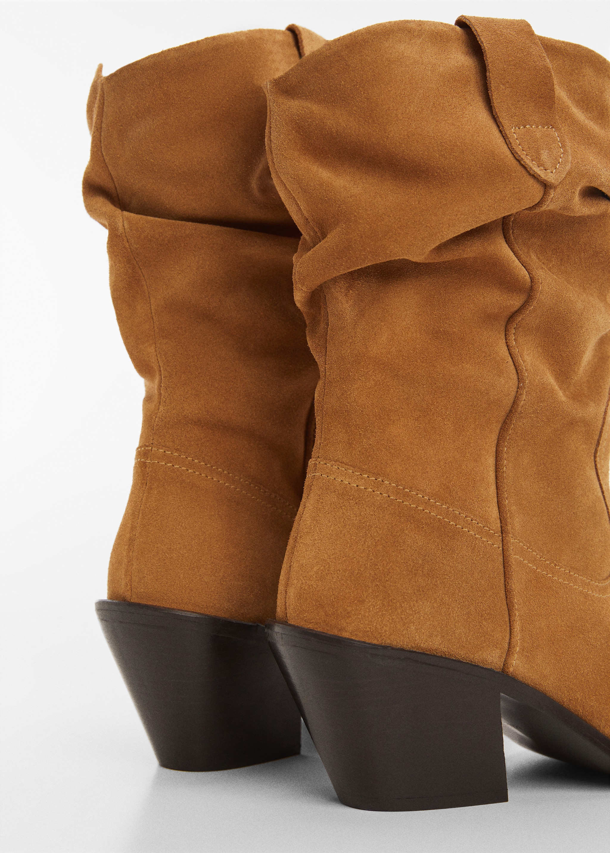 Suede leather ankle boots - Details of the article 1