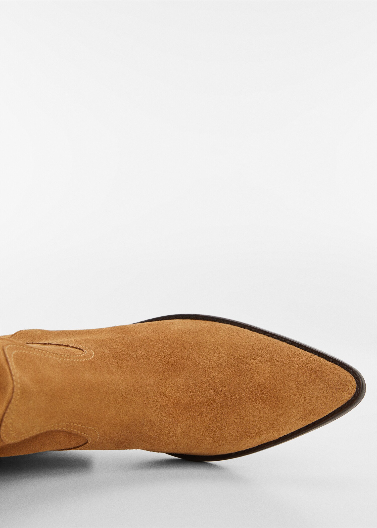 Suede leather ankle boots - Details of the article 2