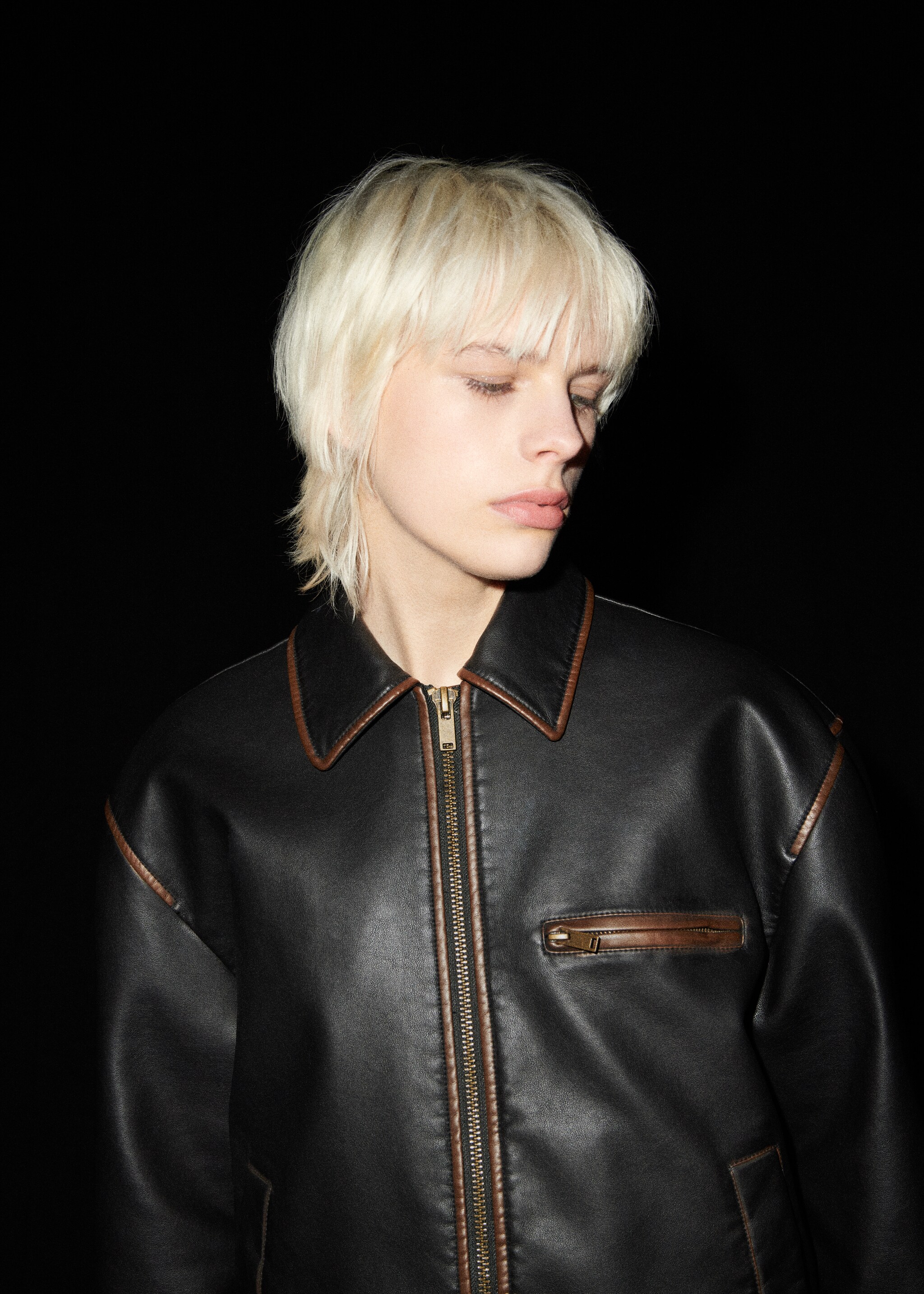 Worn leather effect jacket - Details of the article 7