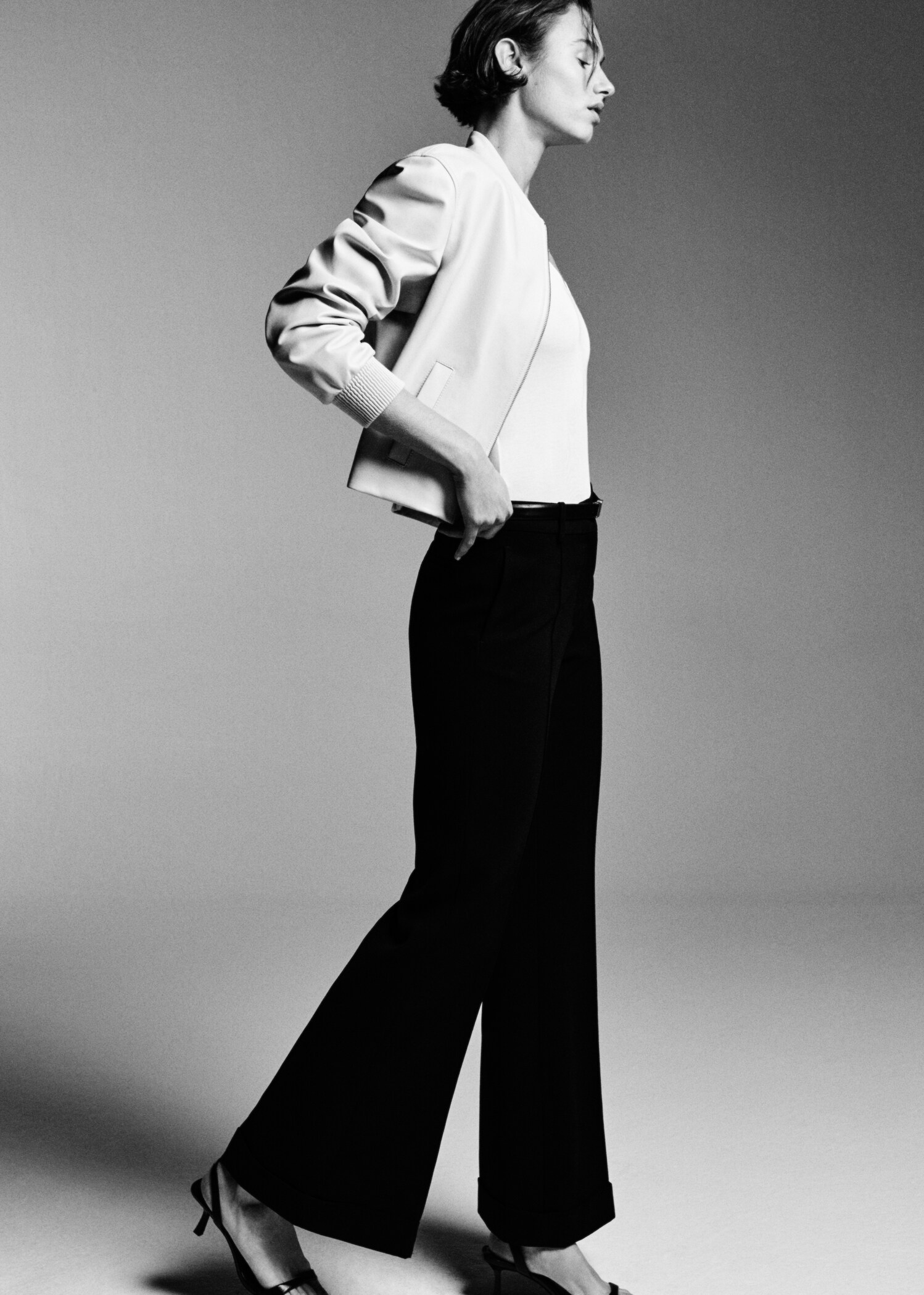 Pantalón flare tiro medio - Detalle del artículo 7