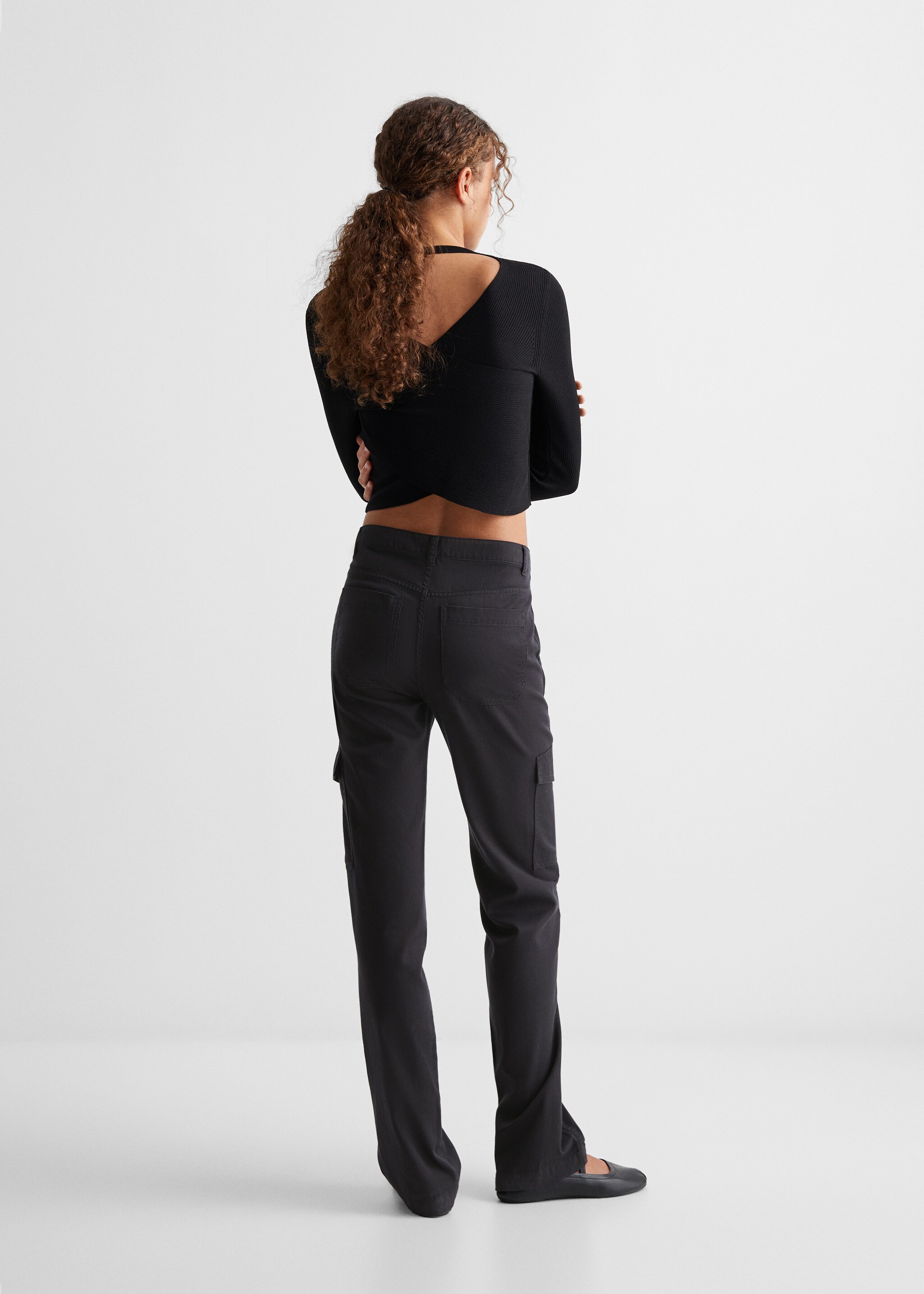 Straight cargo trousers - Reverse of the article