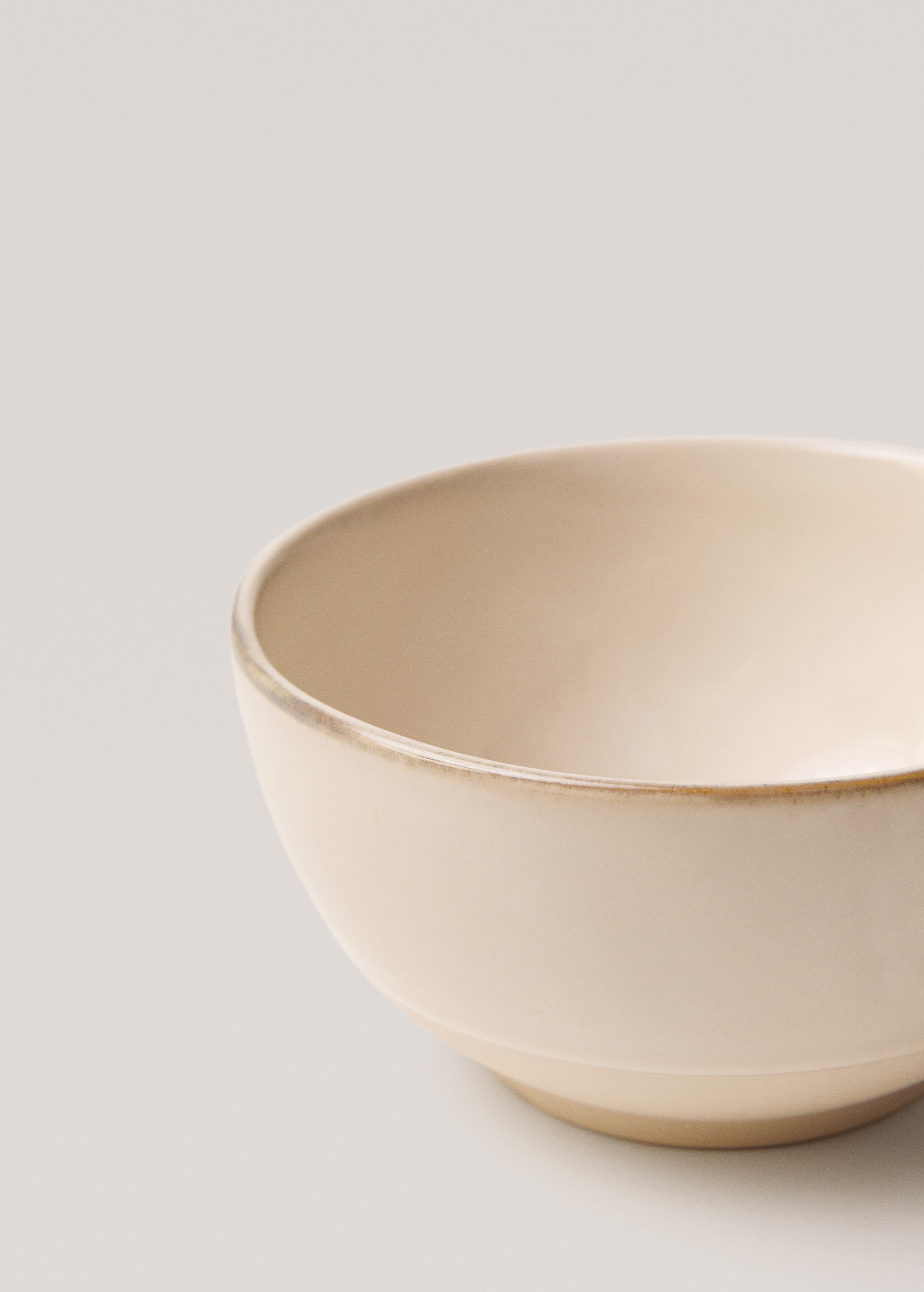 Stoneware bowl with rim - Details of the article 1