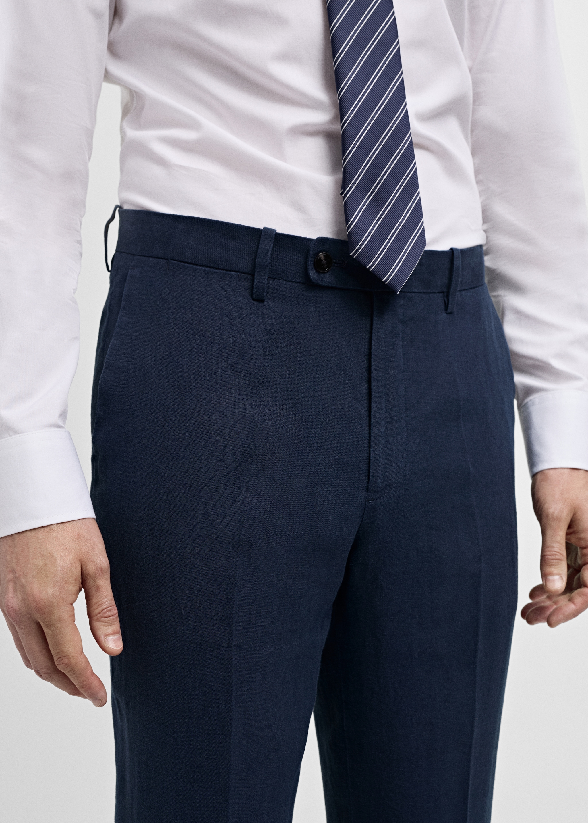 Костюмные брюки slim fit 100% лен - Деталь изделия 1
