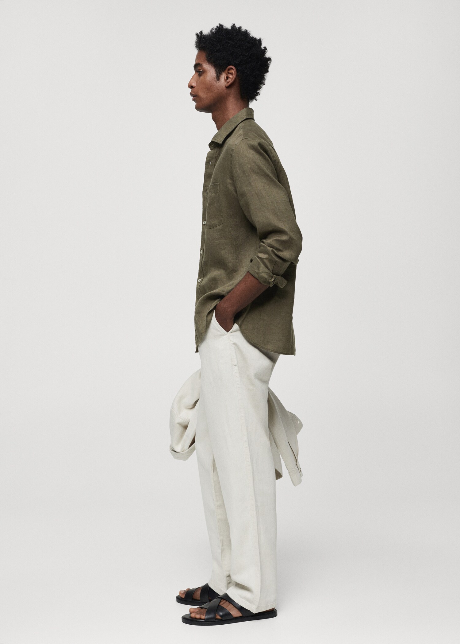 Classic fit 100% linen shirt - Details of the article 2