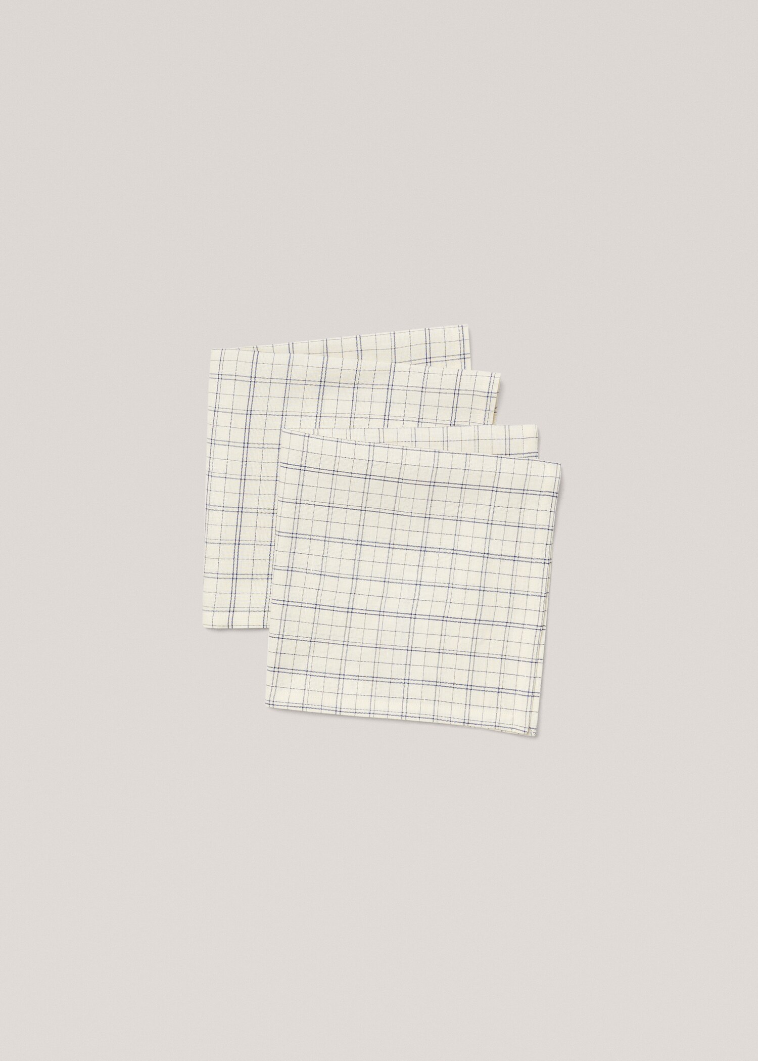 Cotton and linen napkin with checkered print - Details of the article 2