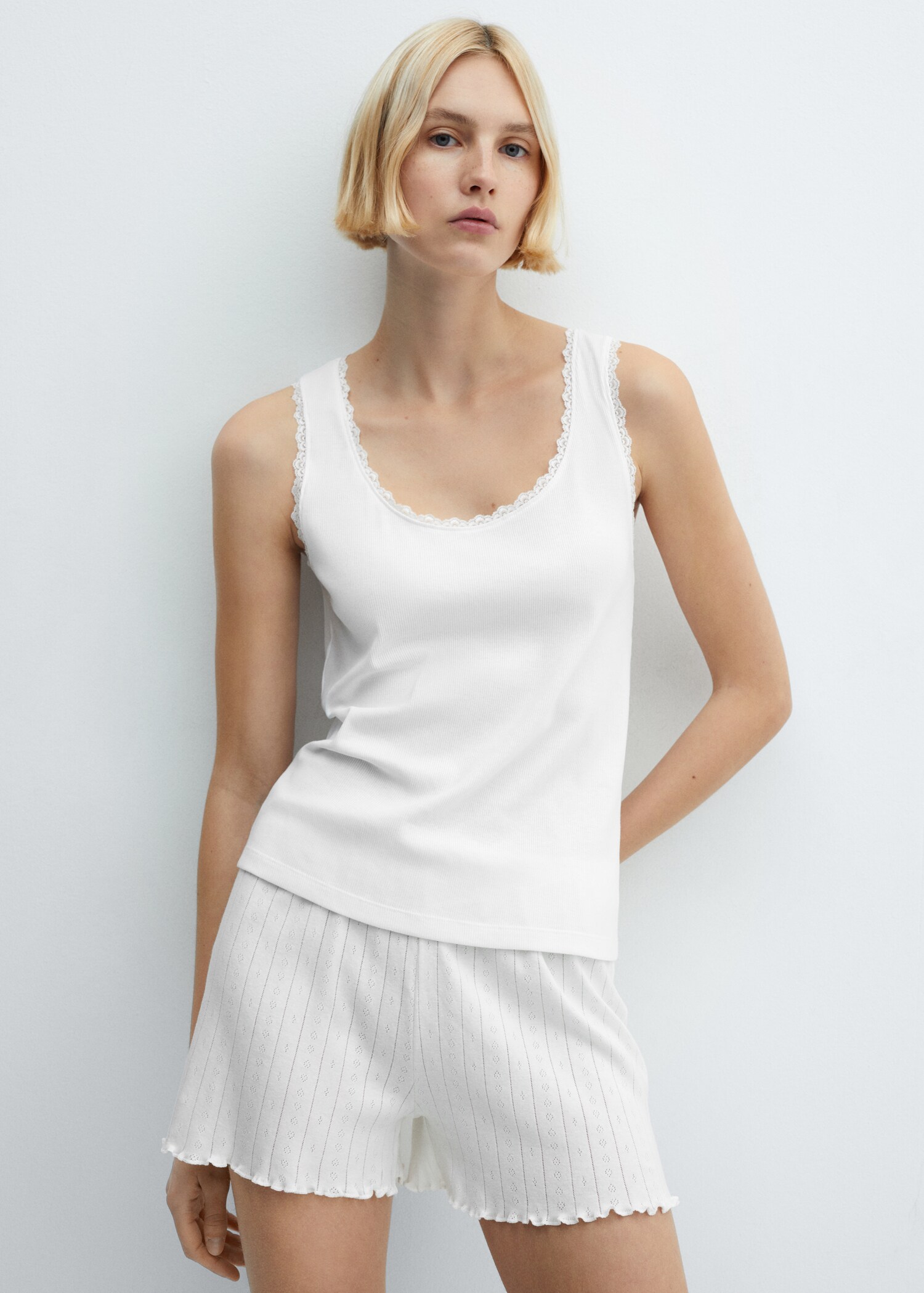 Openwork detail top - Medium plane