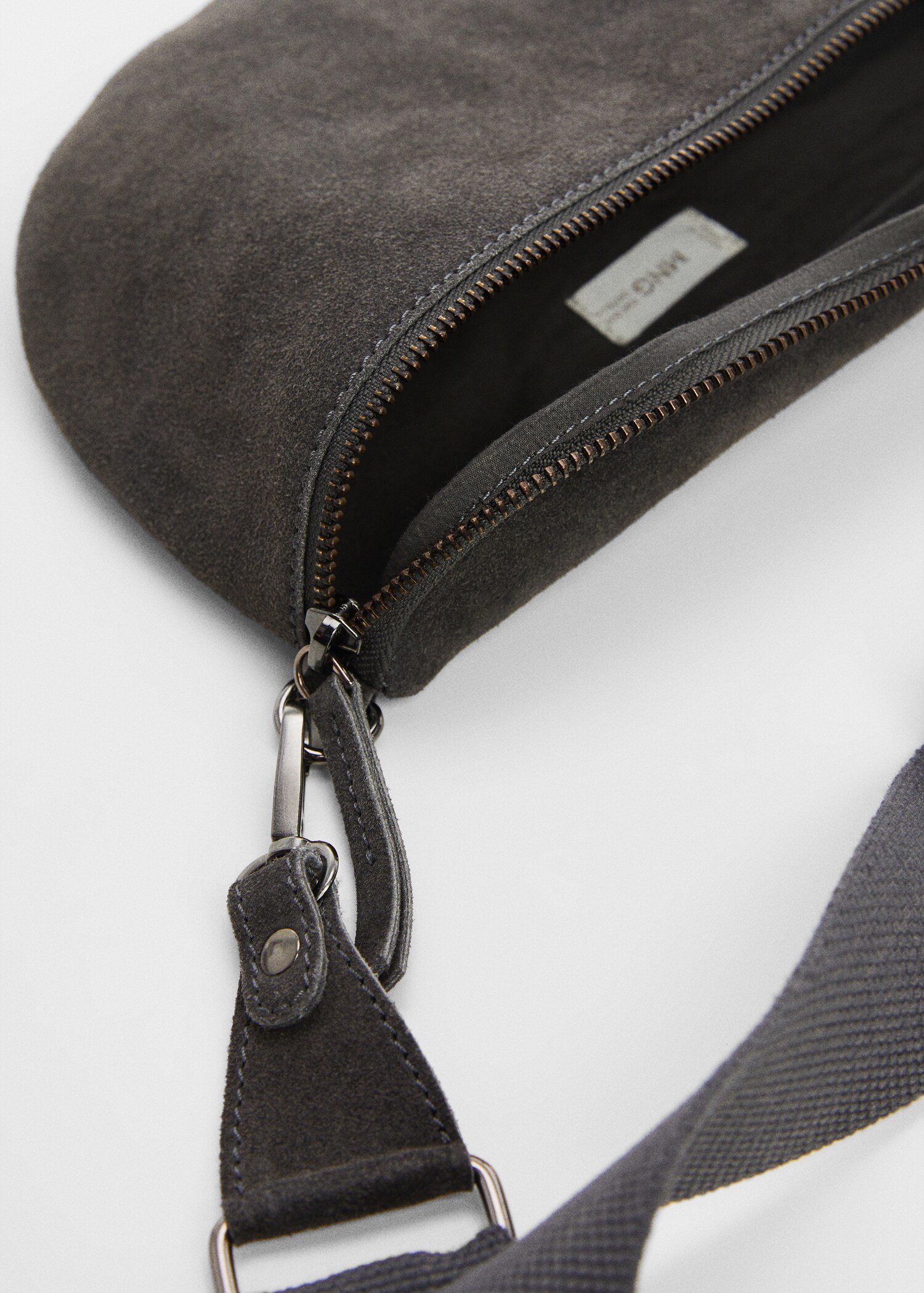 Leather shoulder bag - Details of the article 2