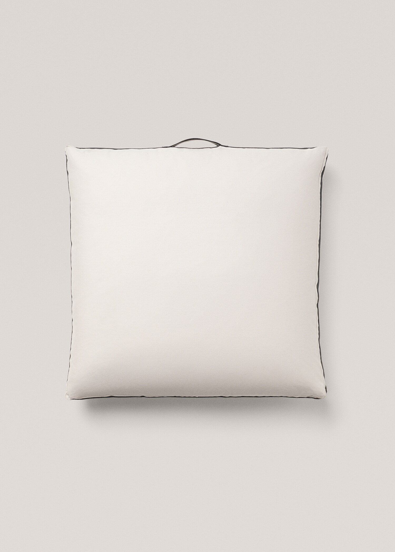 Padded pouffe 70x70cm - Article without model