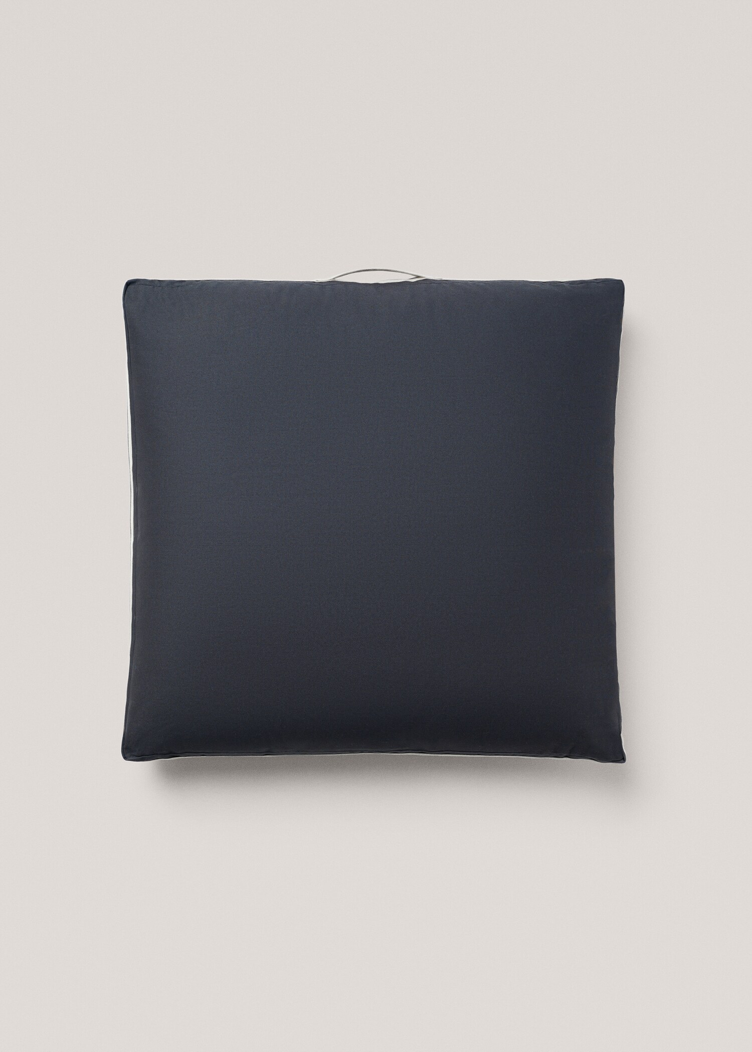 Padded pouffe 70x70cm - Article without model